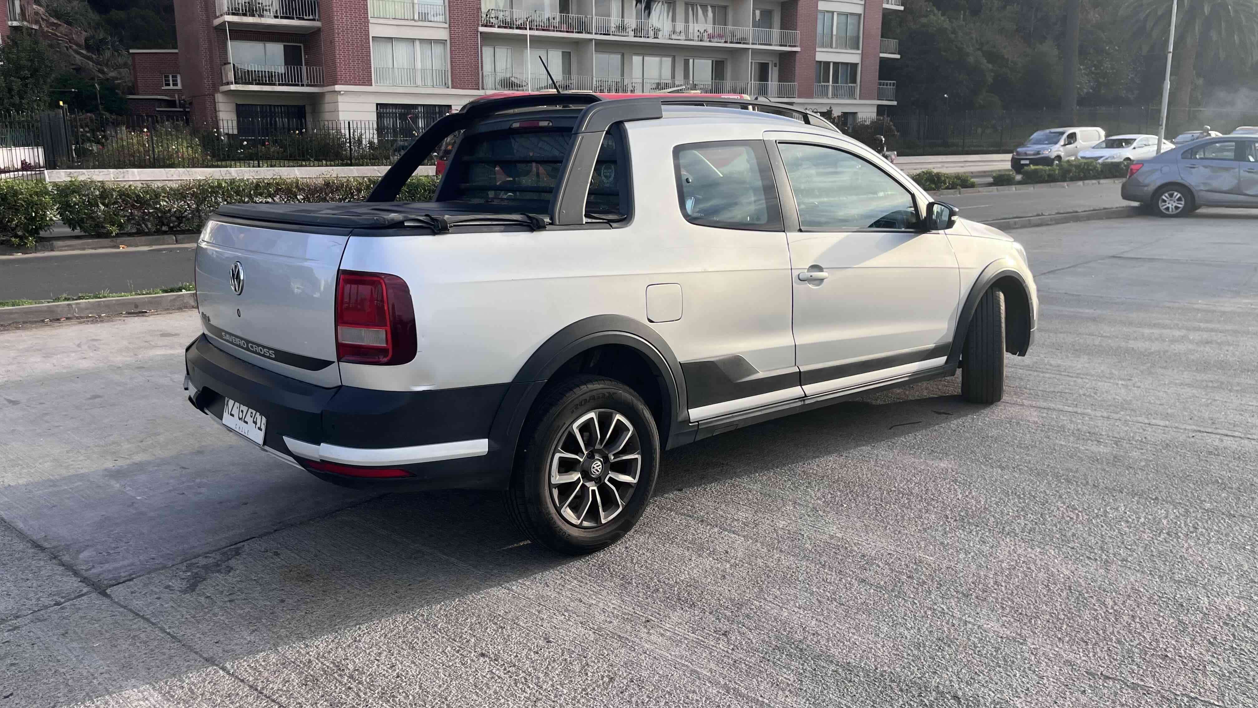 Camioneta Volkswagen Saveiro Cross - miniatura 3