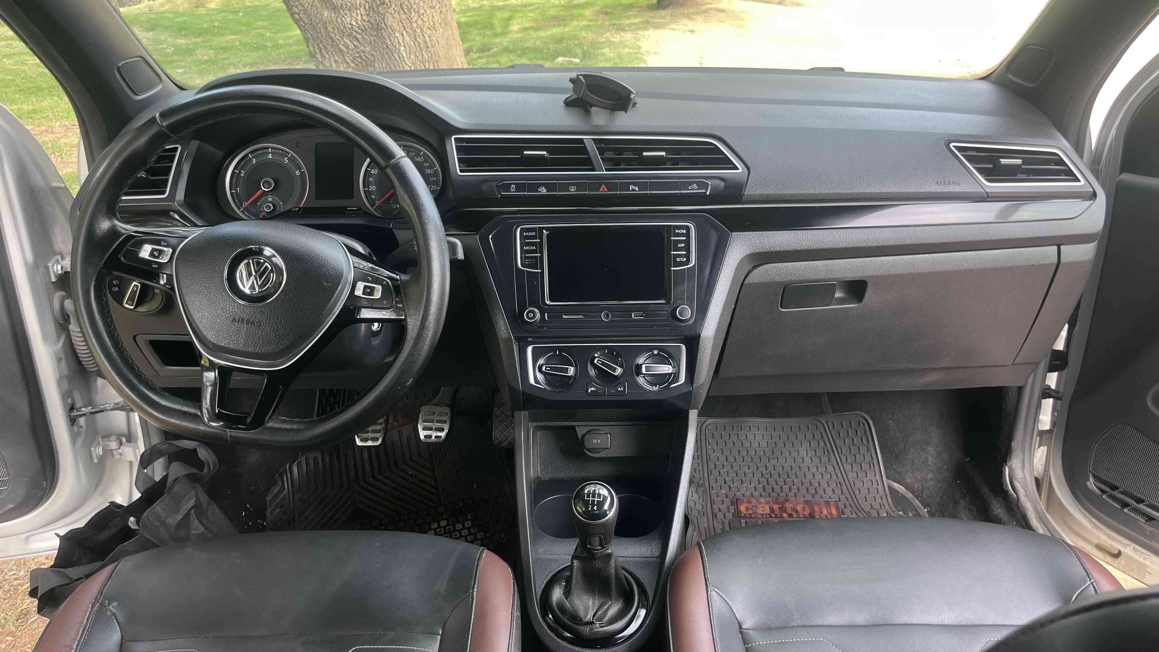 Camioneta Volkswagen Saveiro Cross - miniatura 5