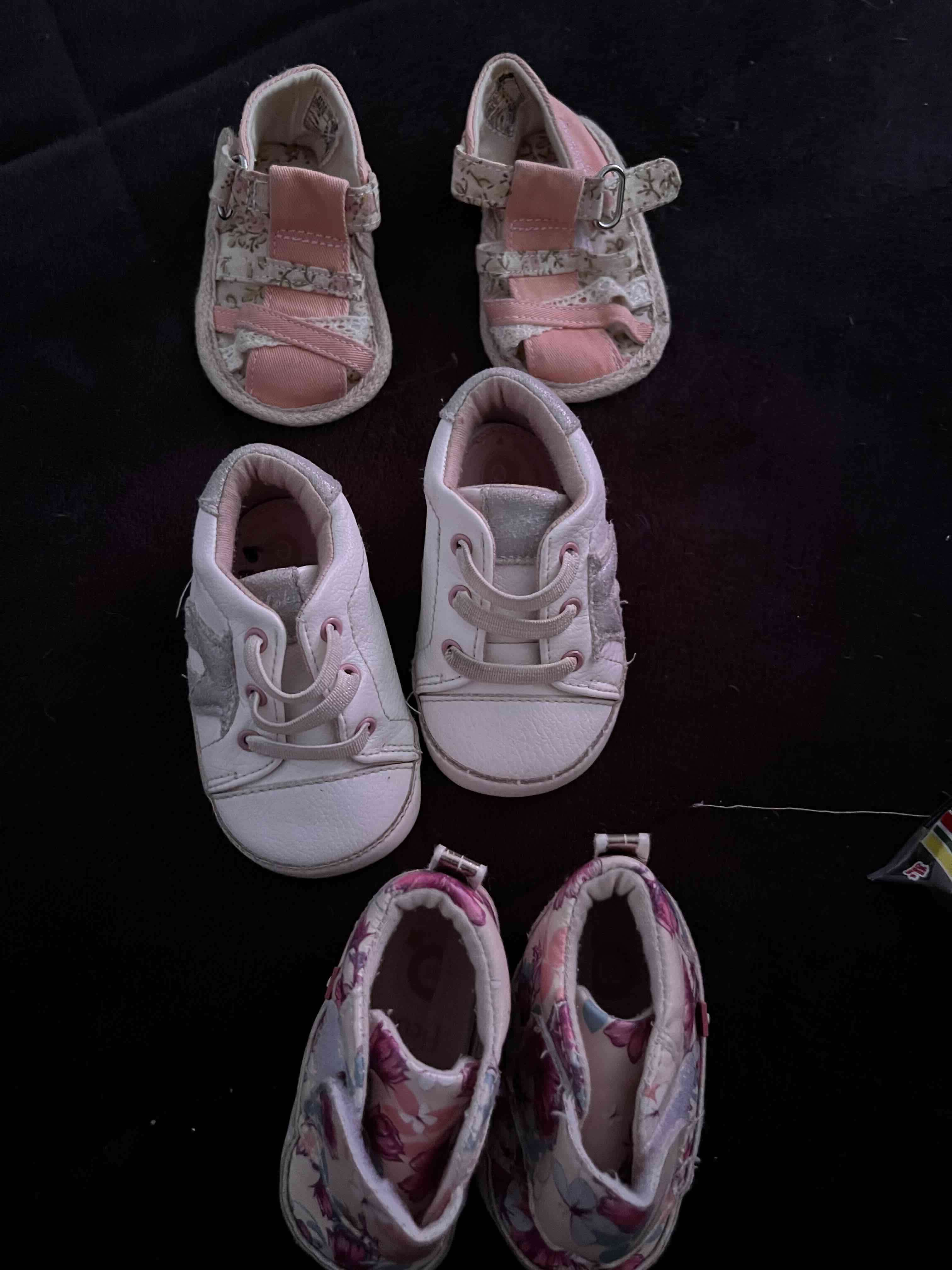 Zapatos de bebé variados - miniatura 2