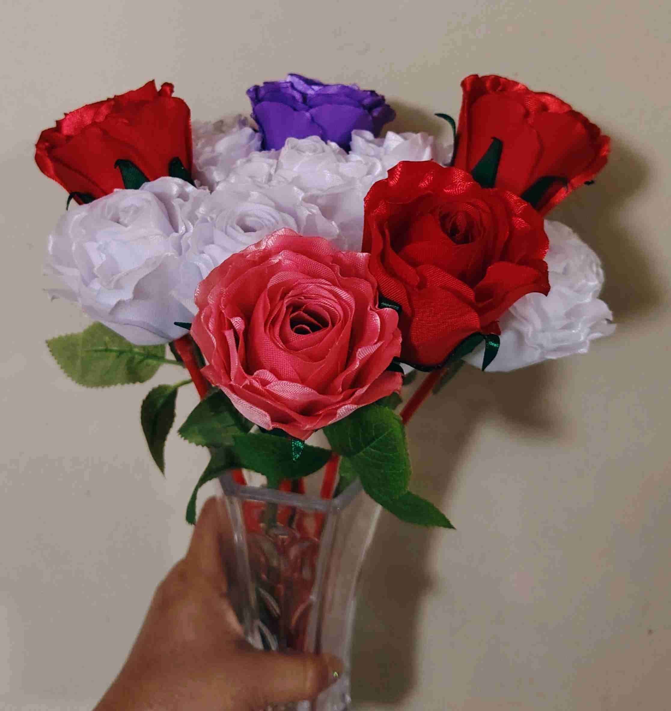 Ramo de flores artificiales - 1