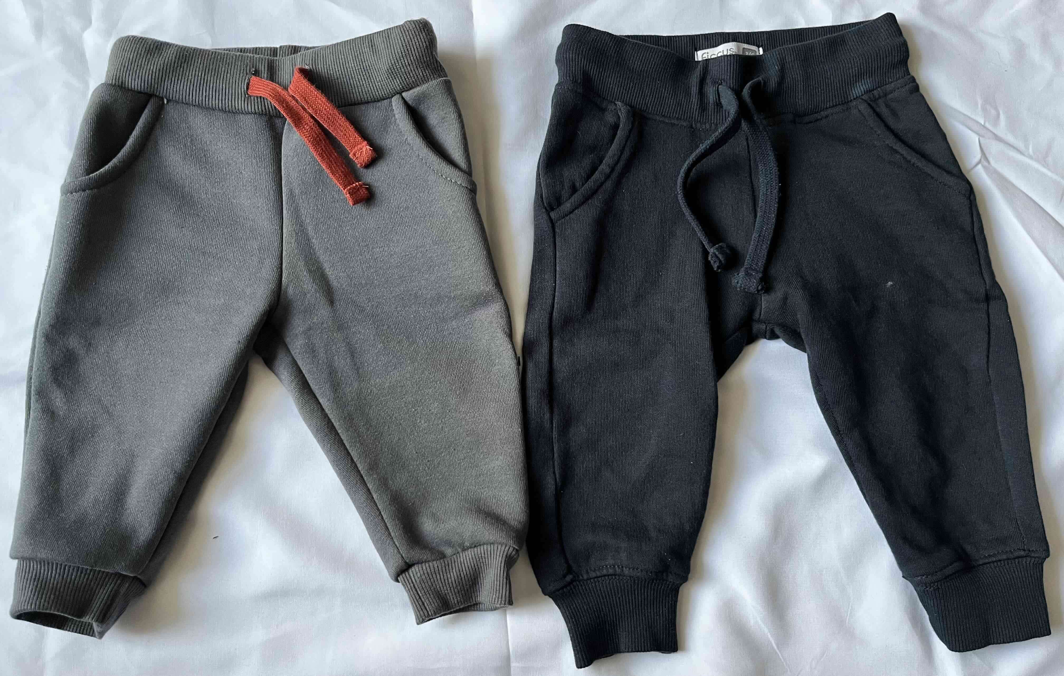 Joggers infantiles gris y negro - miniatura 1