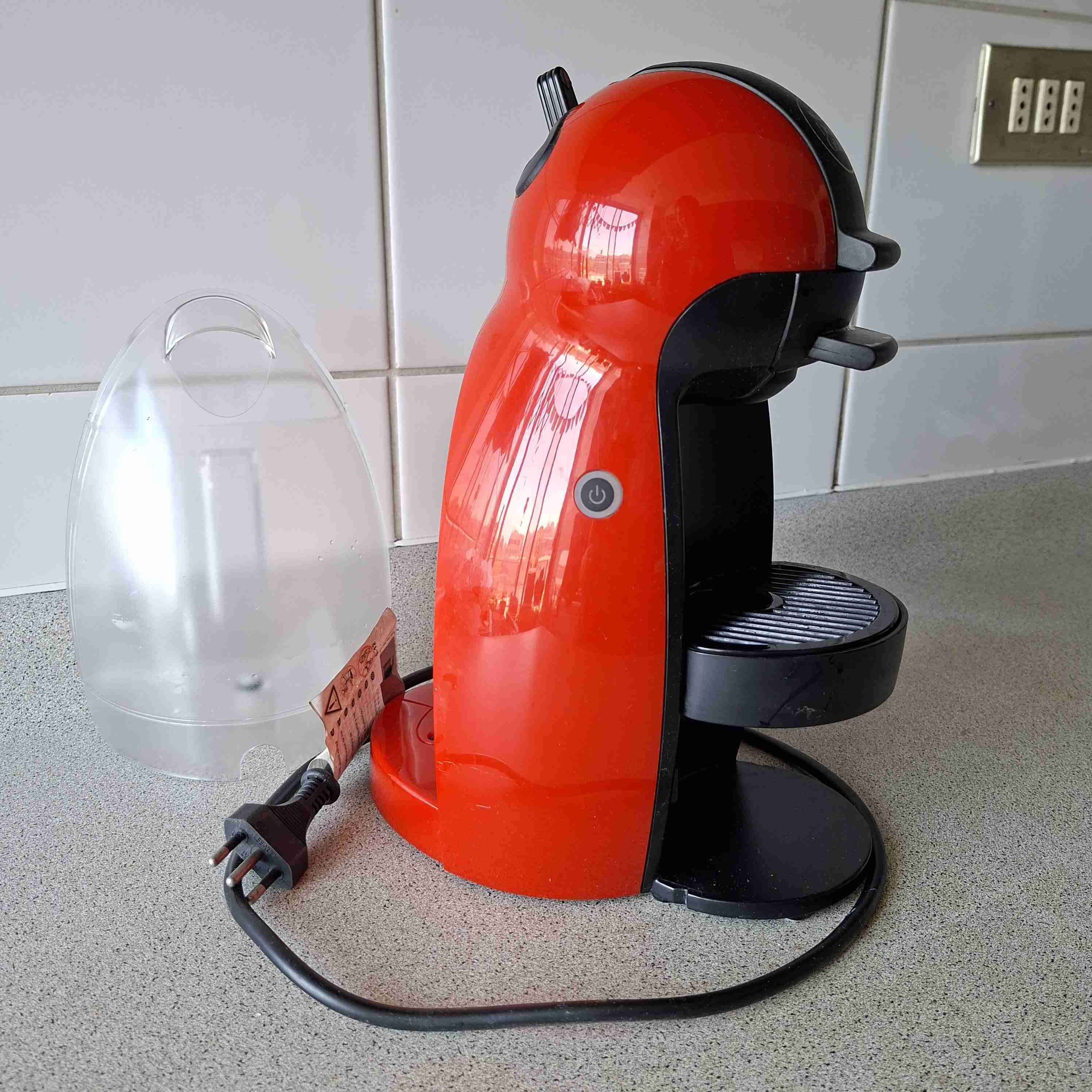 Cafetera Dolce Gusto roja NESCAFE - miniatura 4