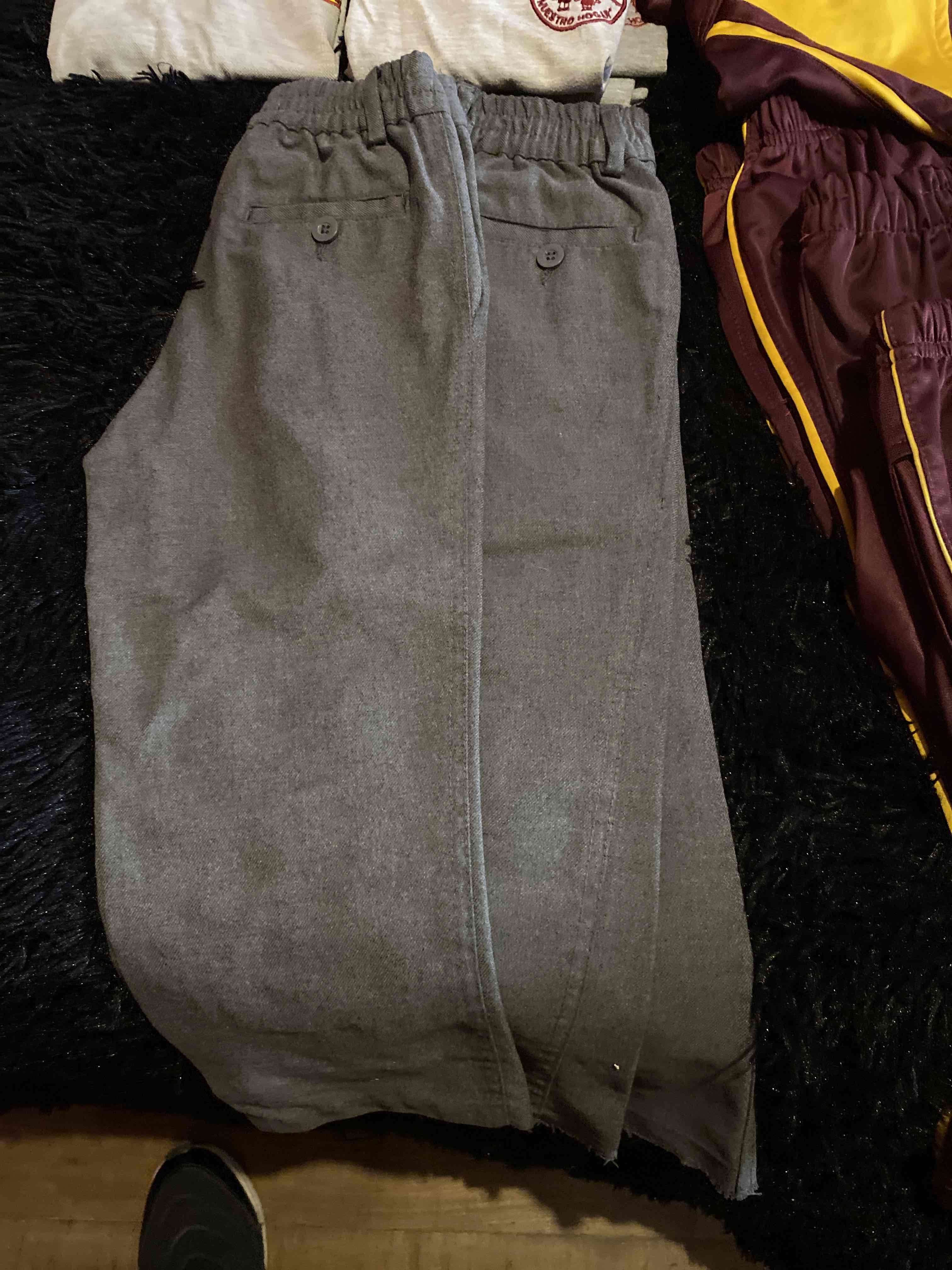 Ropa colegio ,escuela de párvulos Nuestro Hogar - miniatura 3