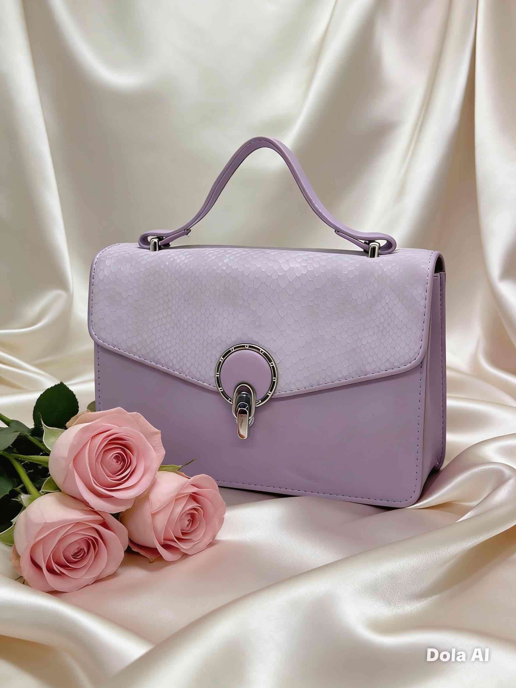 Cartera marrón con cadena dorada - miniatura 3