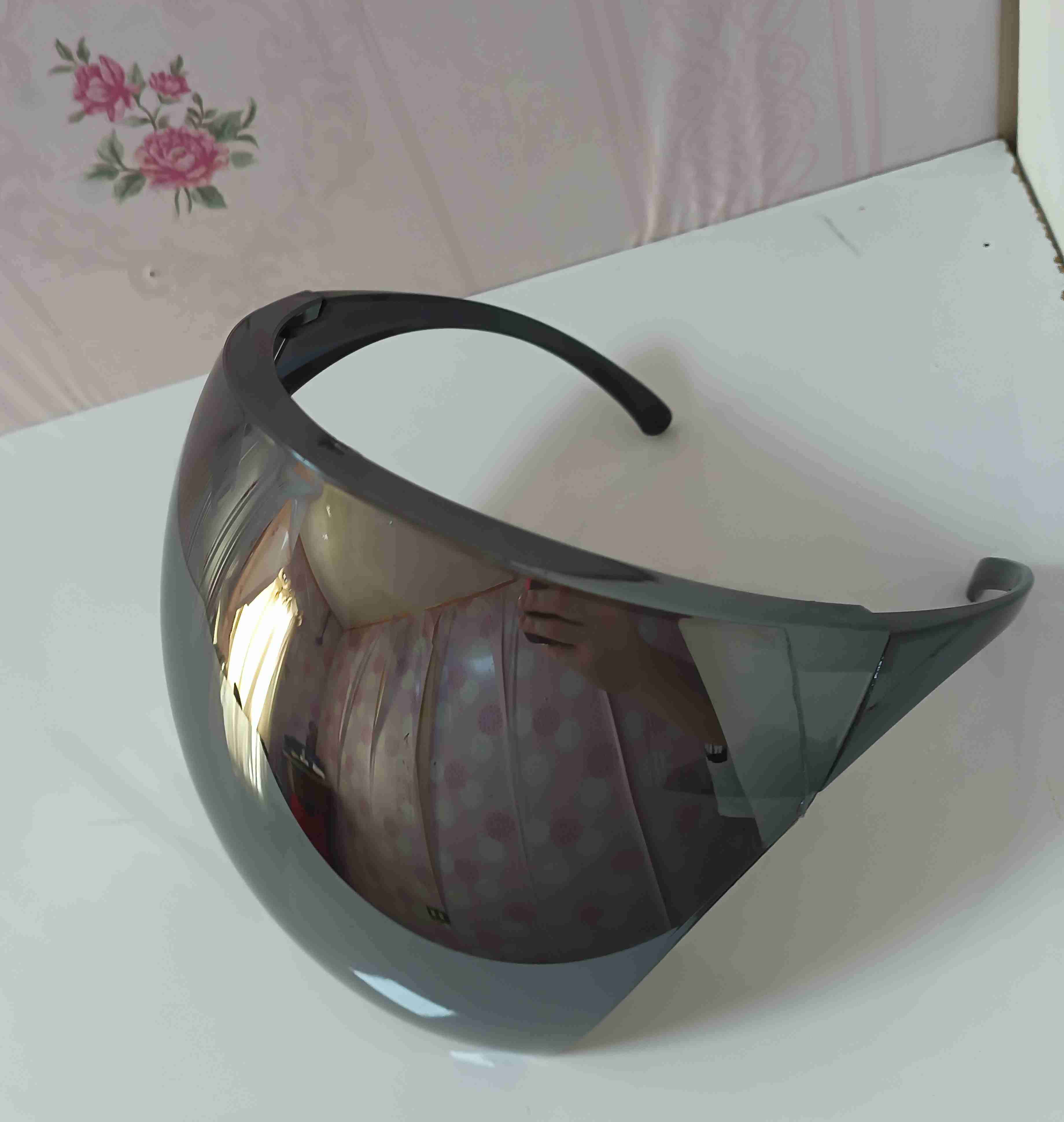 Visera protectora oscura - 3