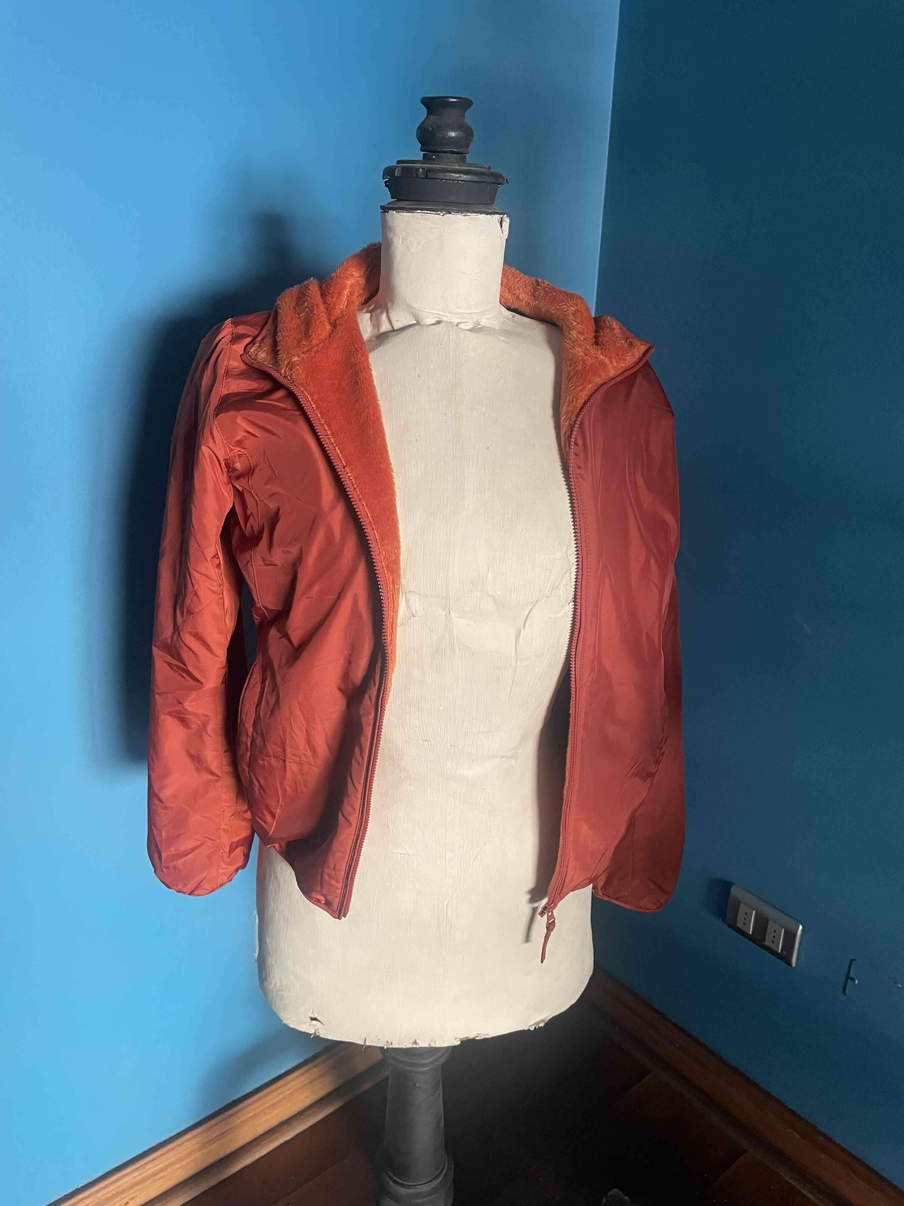 Cortaviento naranjo oscuro con interior de peluche - 1