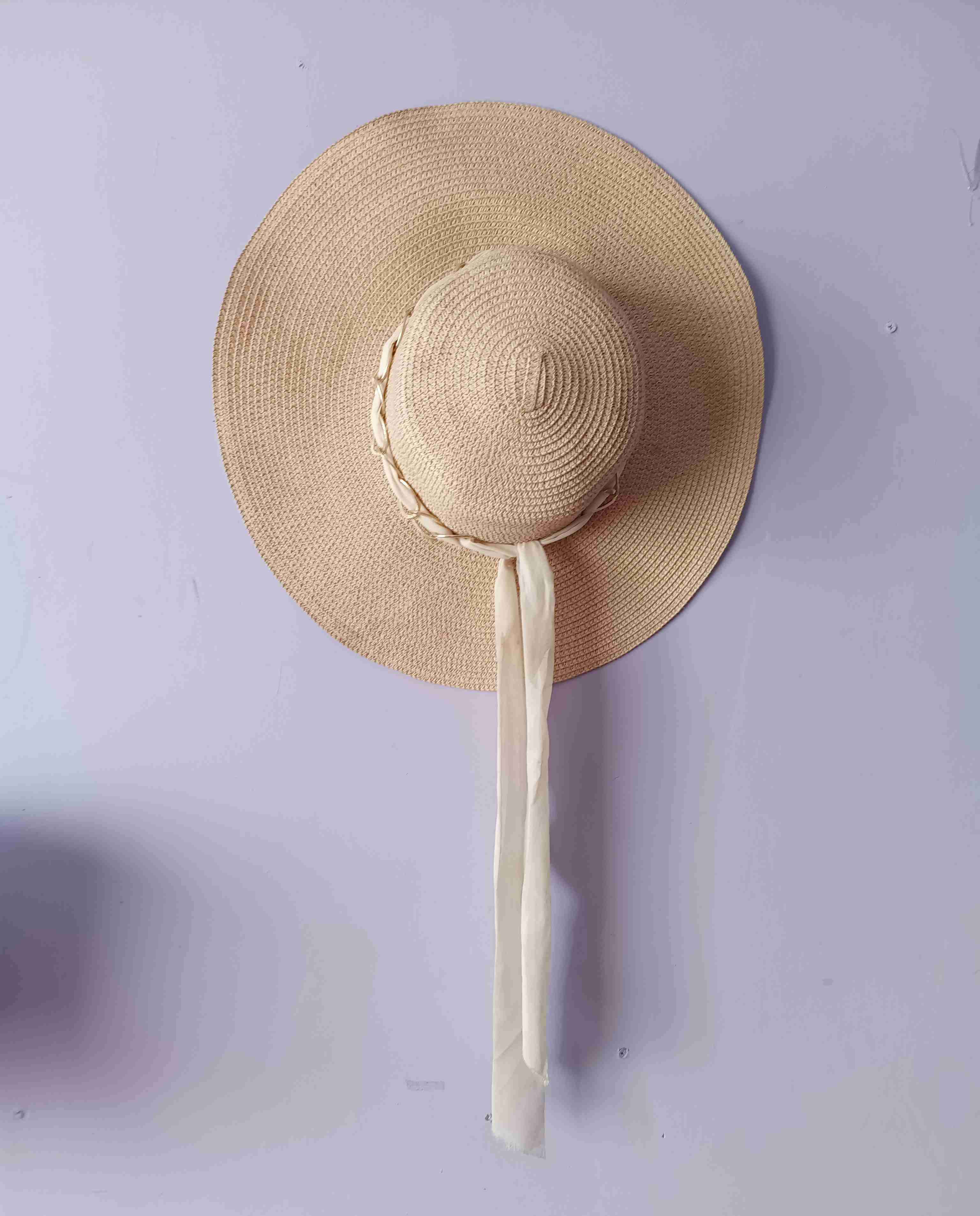 Sombrero de paja con cinta - 1