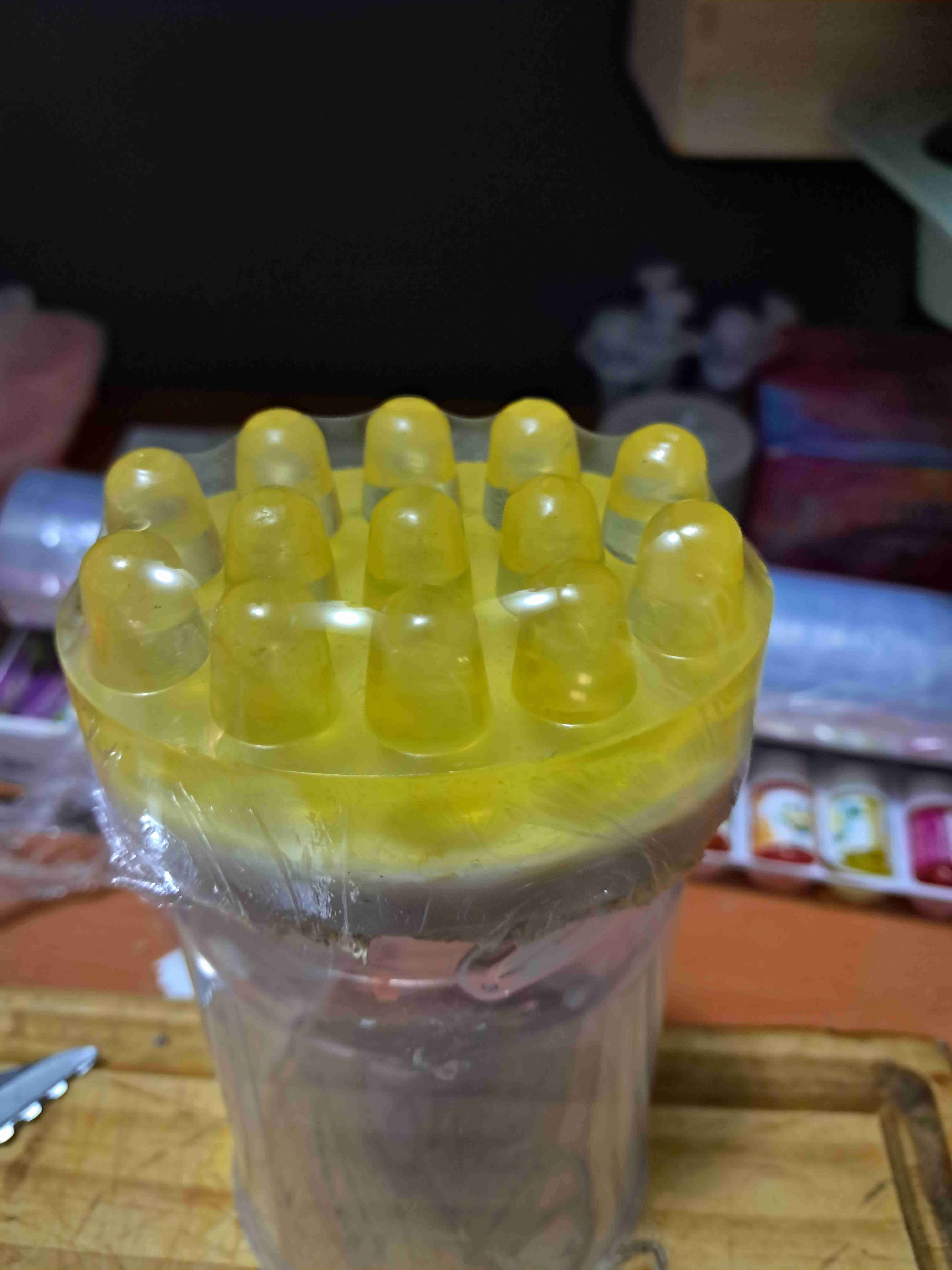 Jabón artesanal de miel y limón - miniatura 3