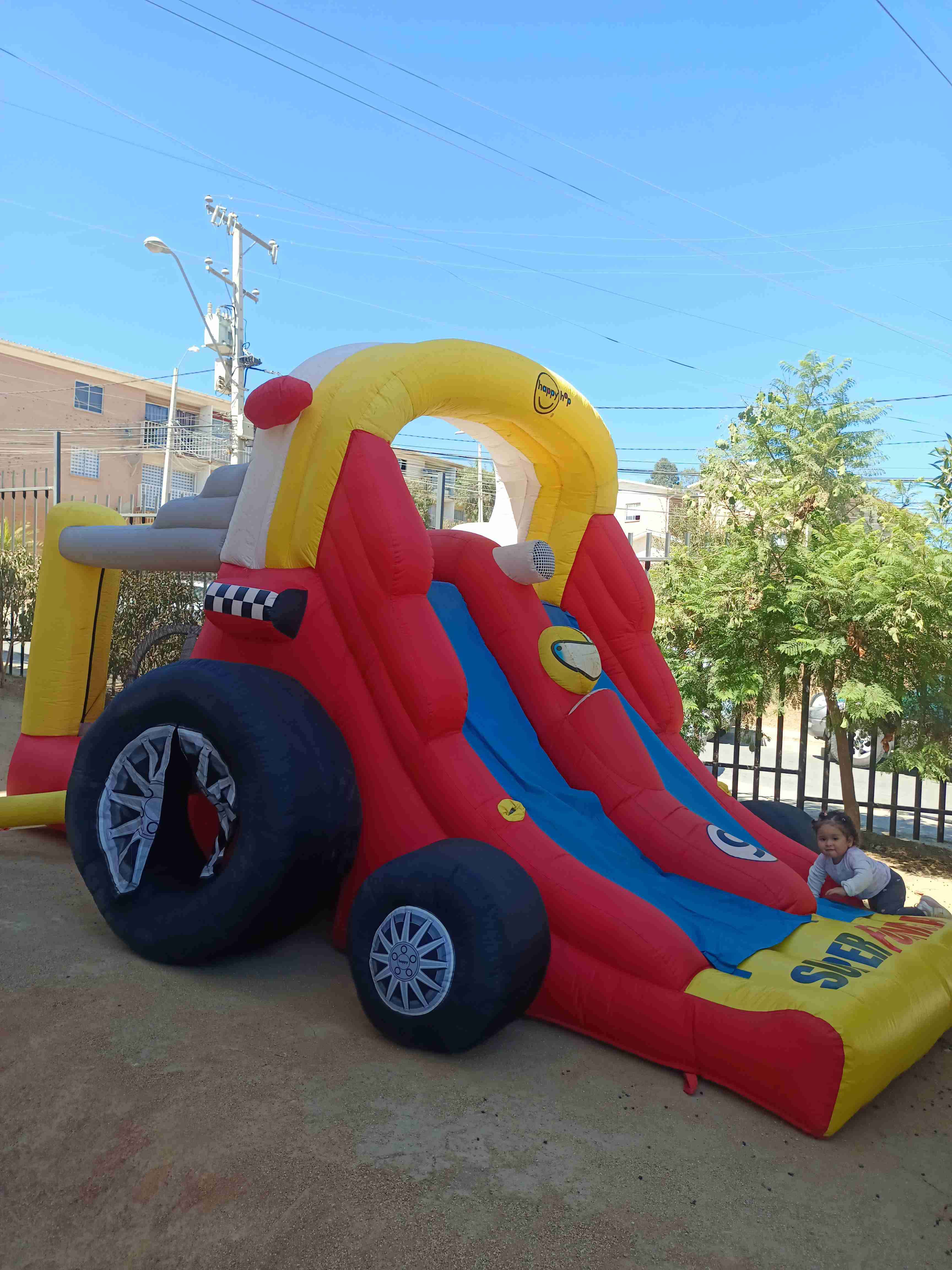 Juego inflable auto para niños - miniatura 1