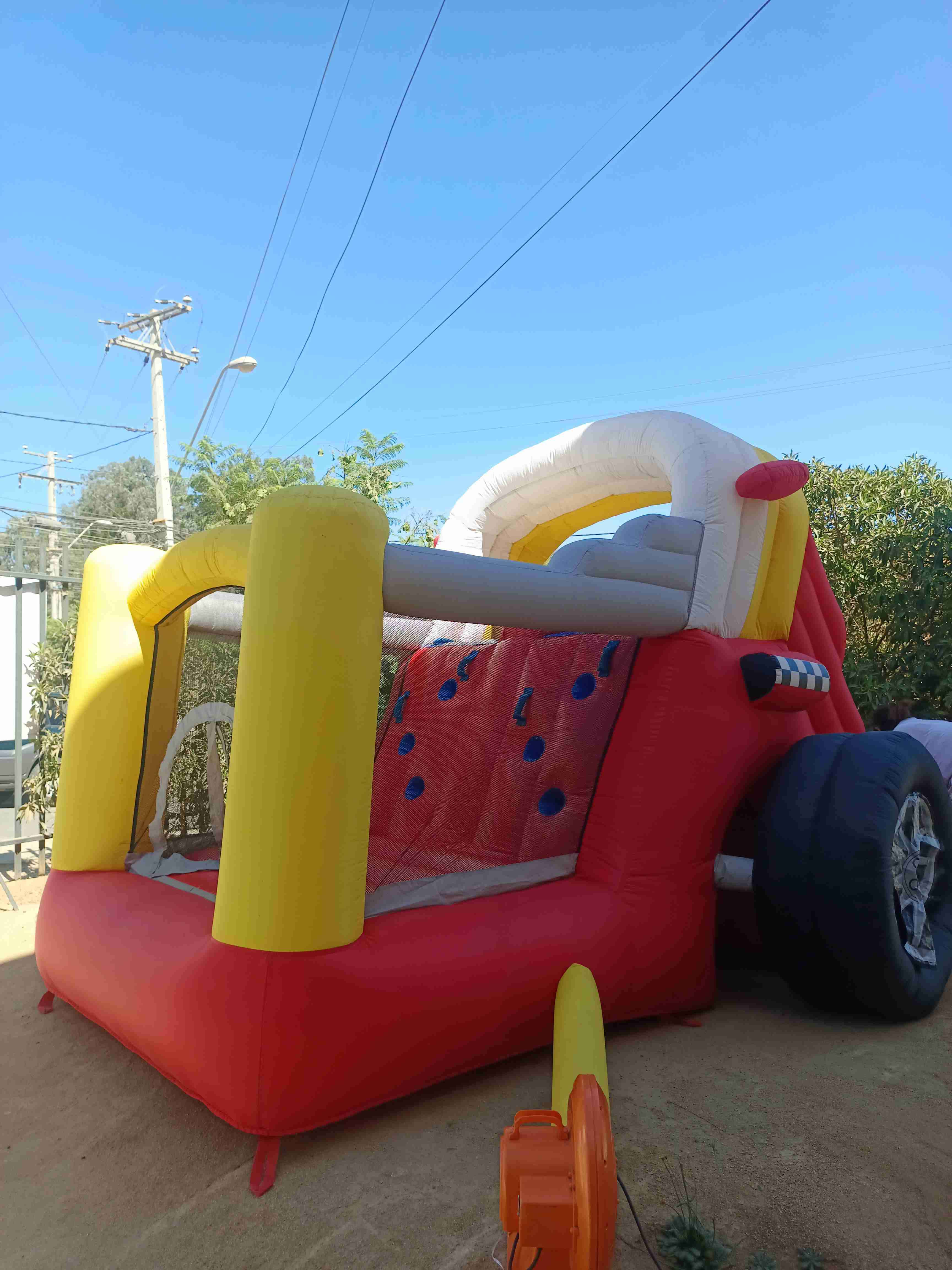 Juego inflable auto para niños - miniatura 2