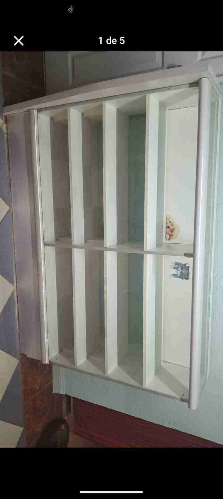 Vitrina de vidrio y madera - miniatura 4