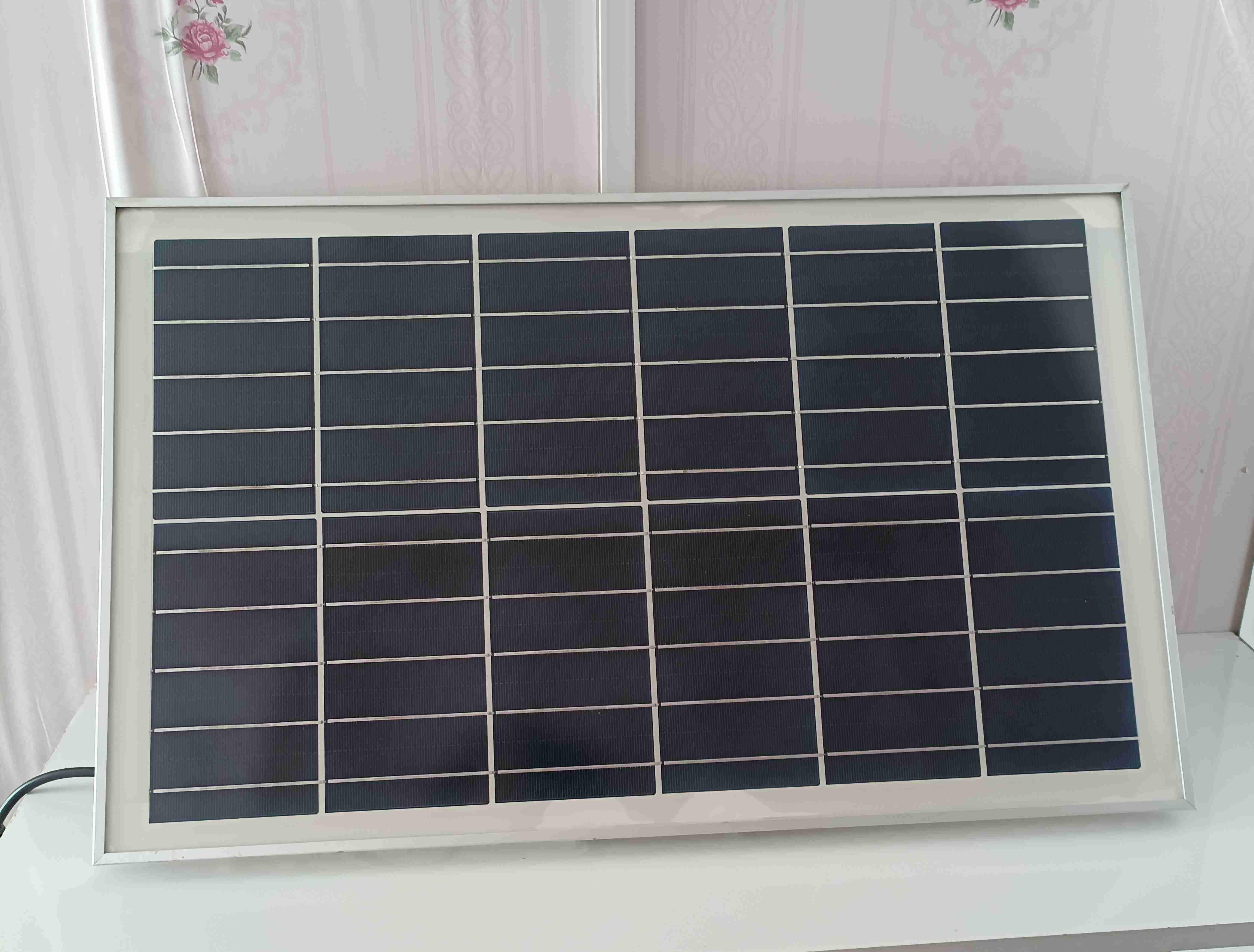 Panel solar fotovoltaico - miniatura 2