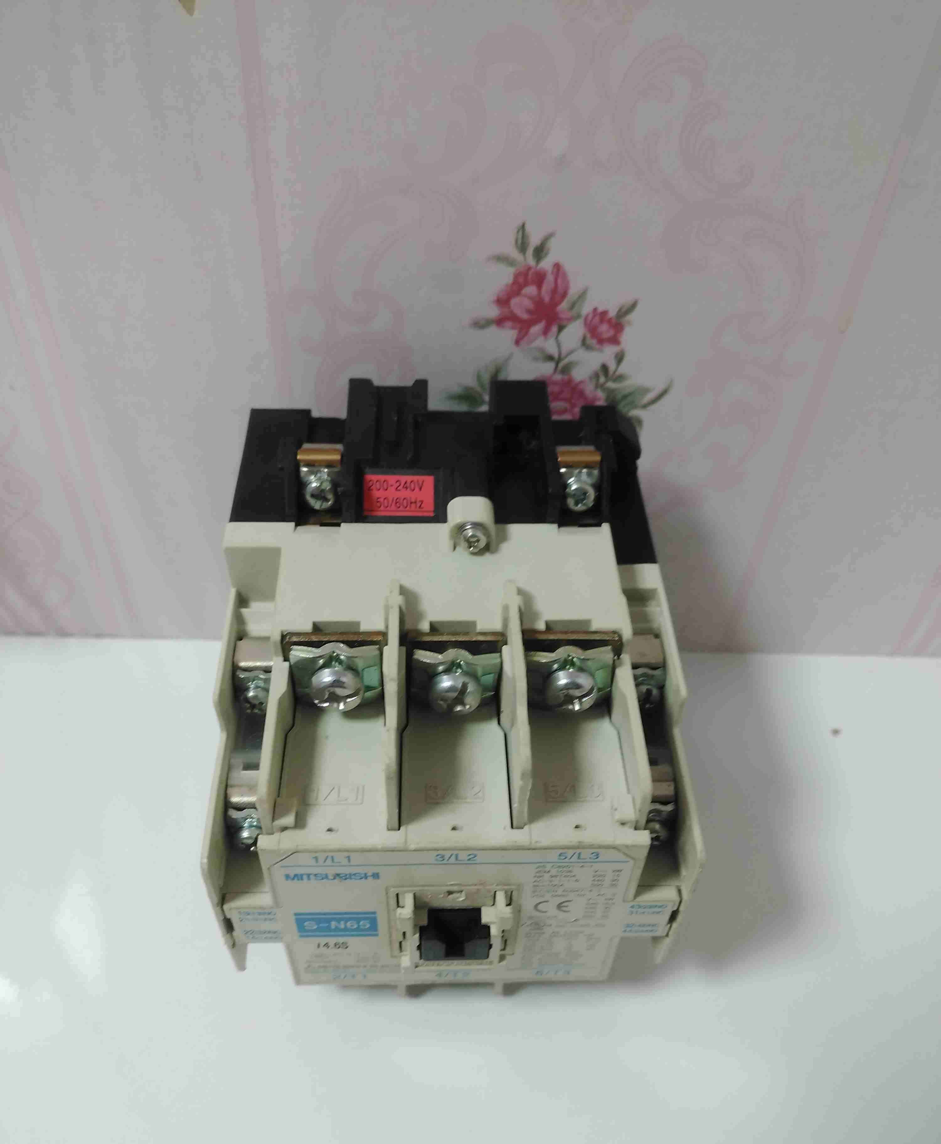 Contactor Mitsubishi 65 amperes - 4