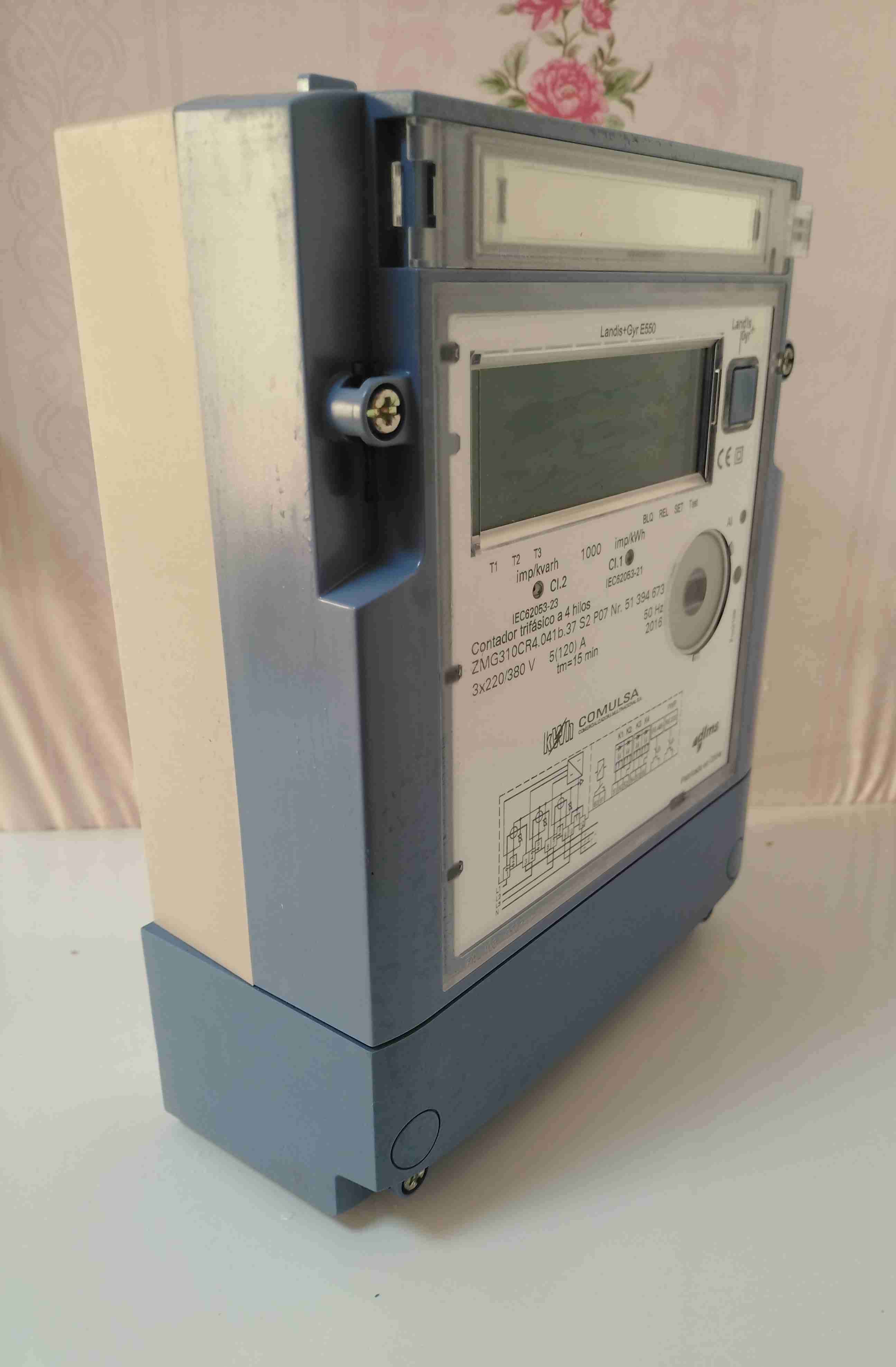 Medidor eléctrico Landis+Gyr E550 - miniatura 2