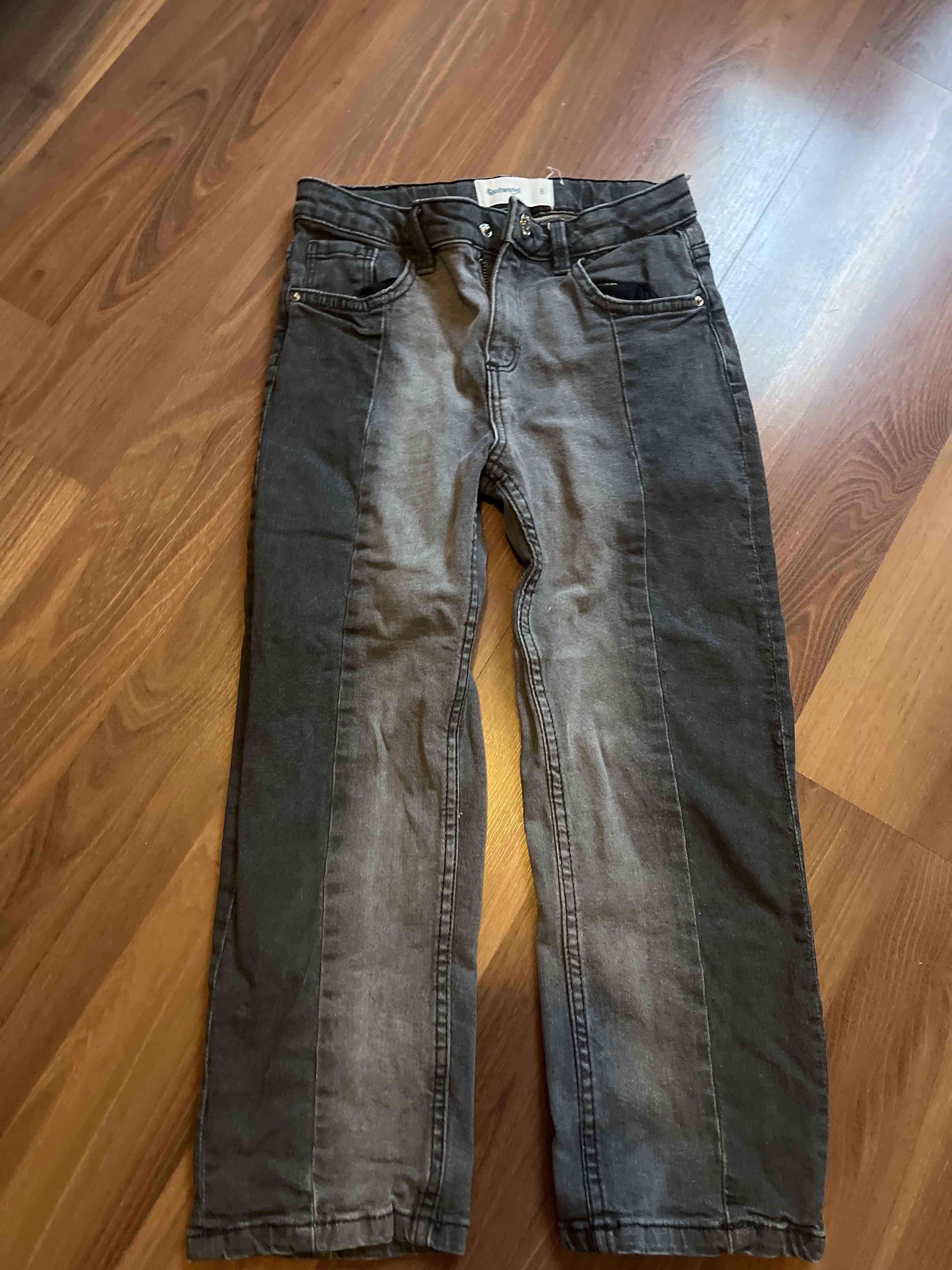 Jeans grises con parches oscuros - 1