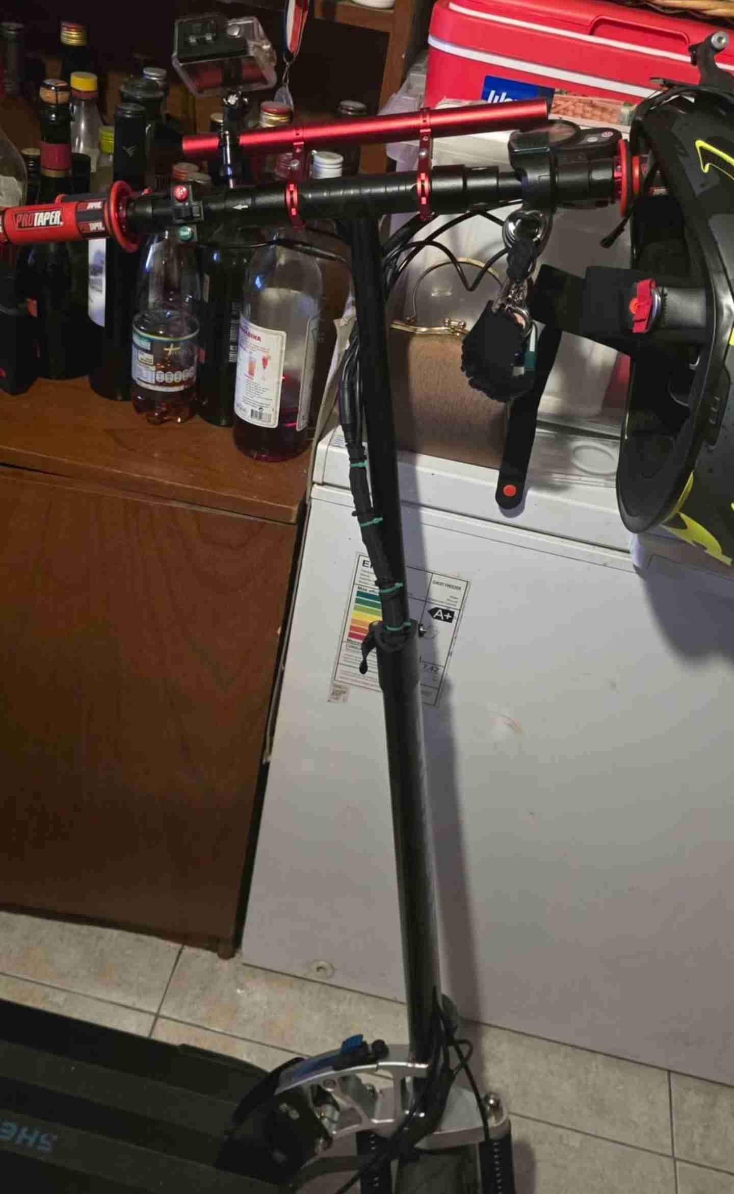 Scooter eléctrico negro - 2