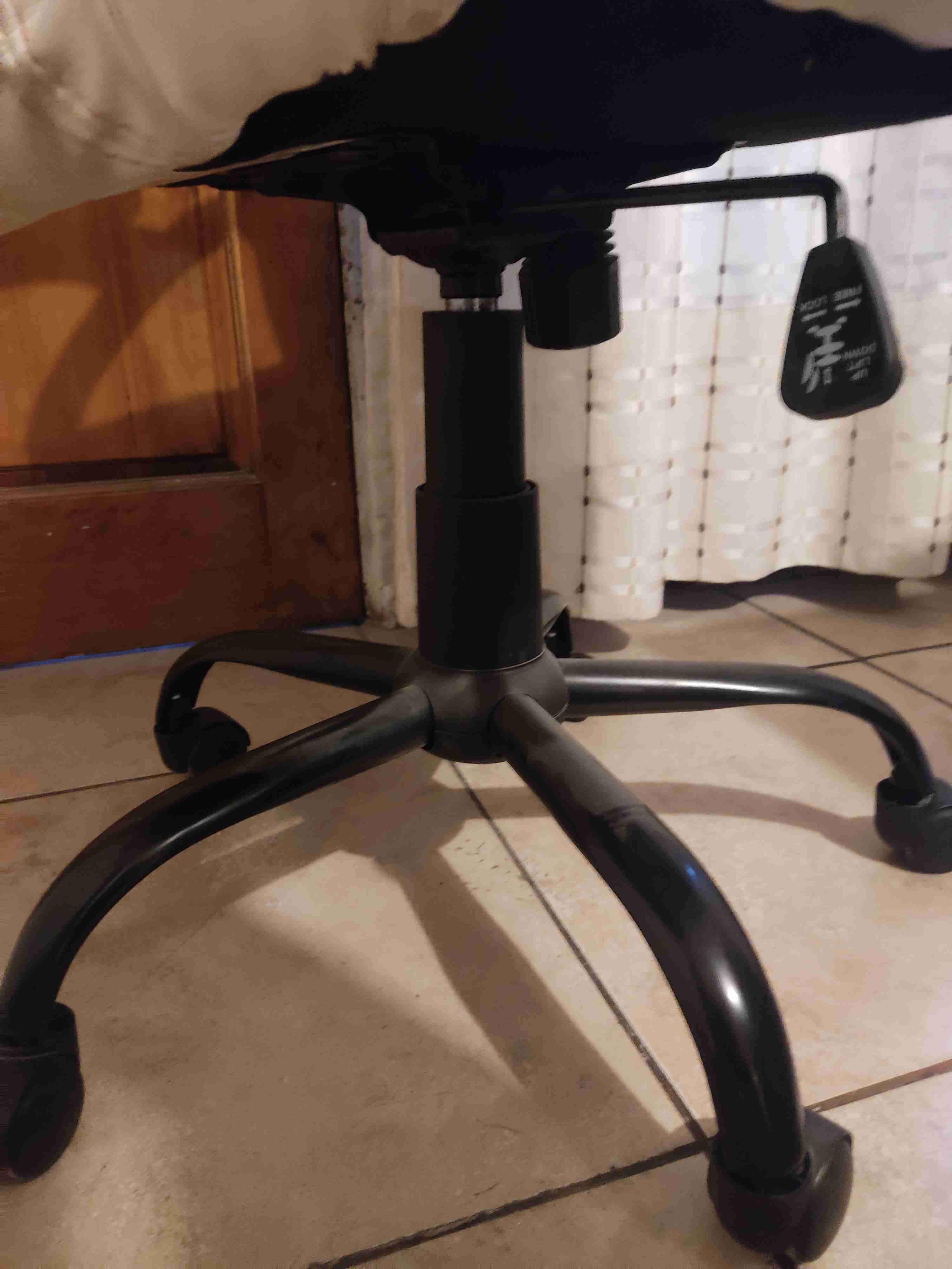 Silla gamer Bonzy Home desgastada - miniatura 5