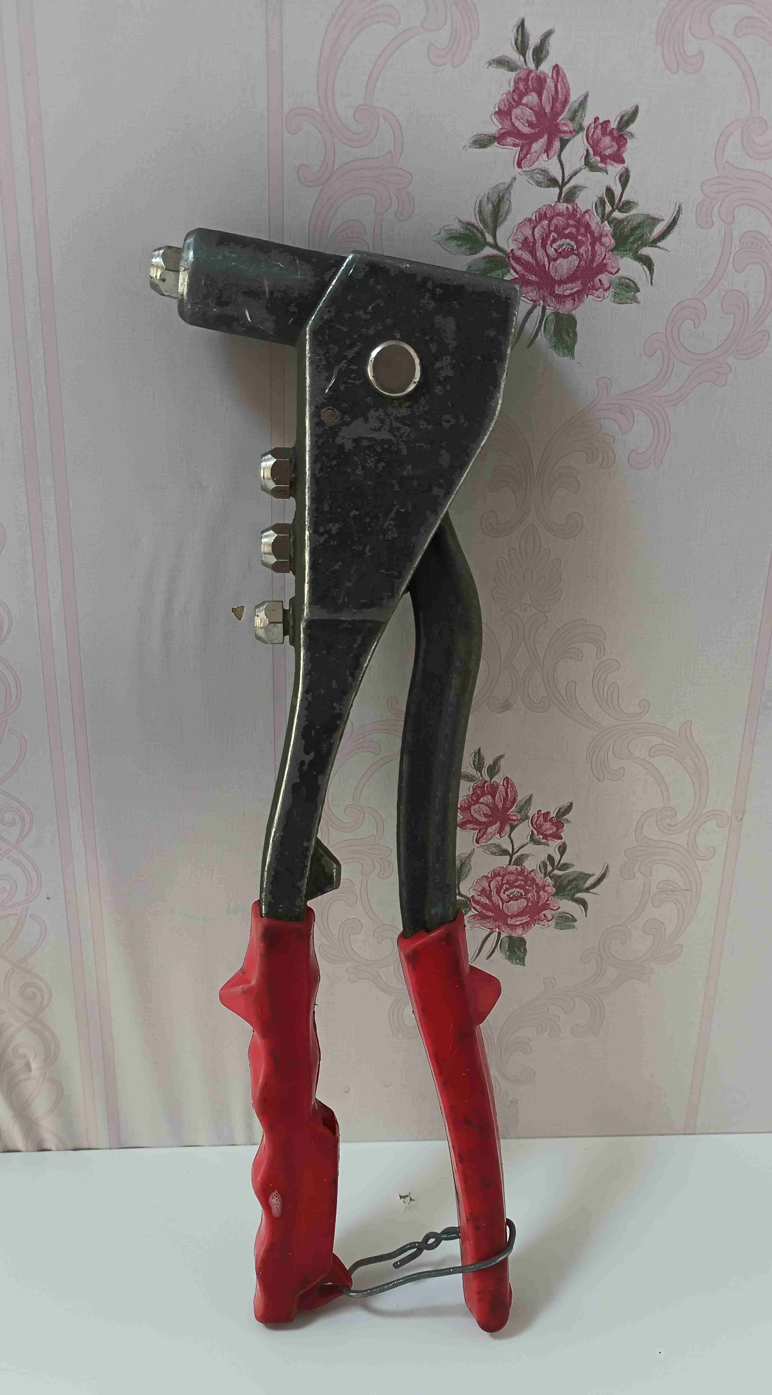 Alicate de remaches manual