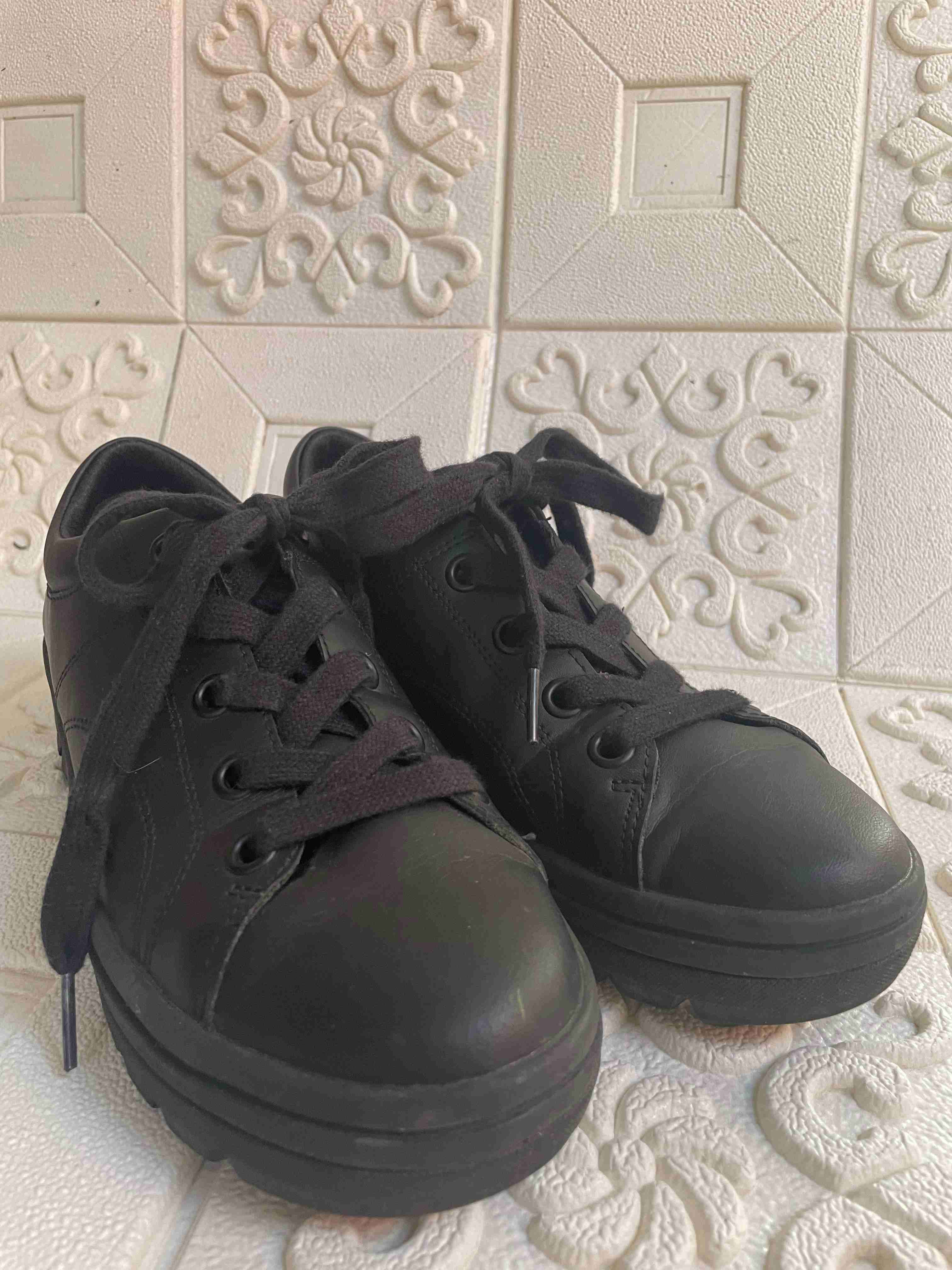 Zapatillas negras deportivas - miniatura 3