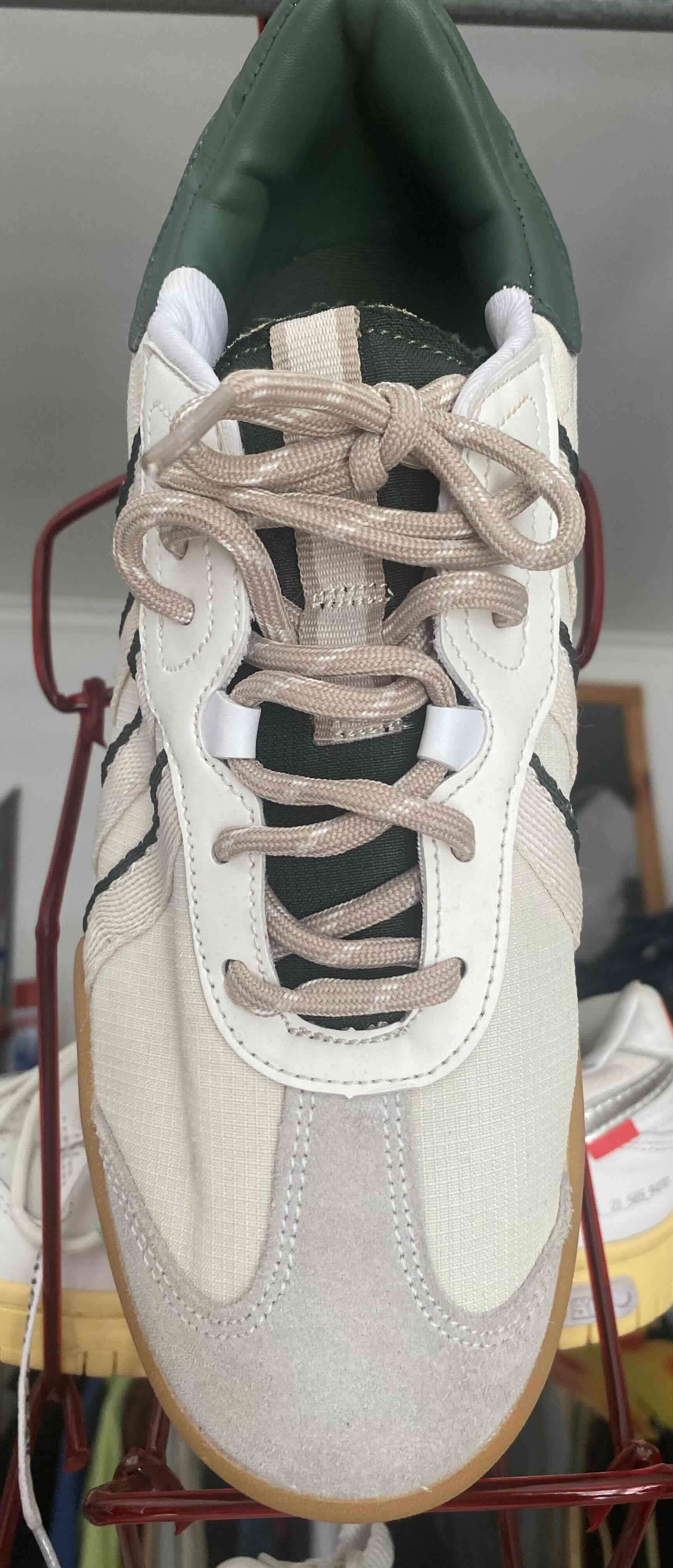 Zapatillas Adidas, deportivas blancas y verdes - 3