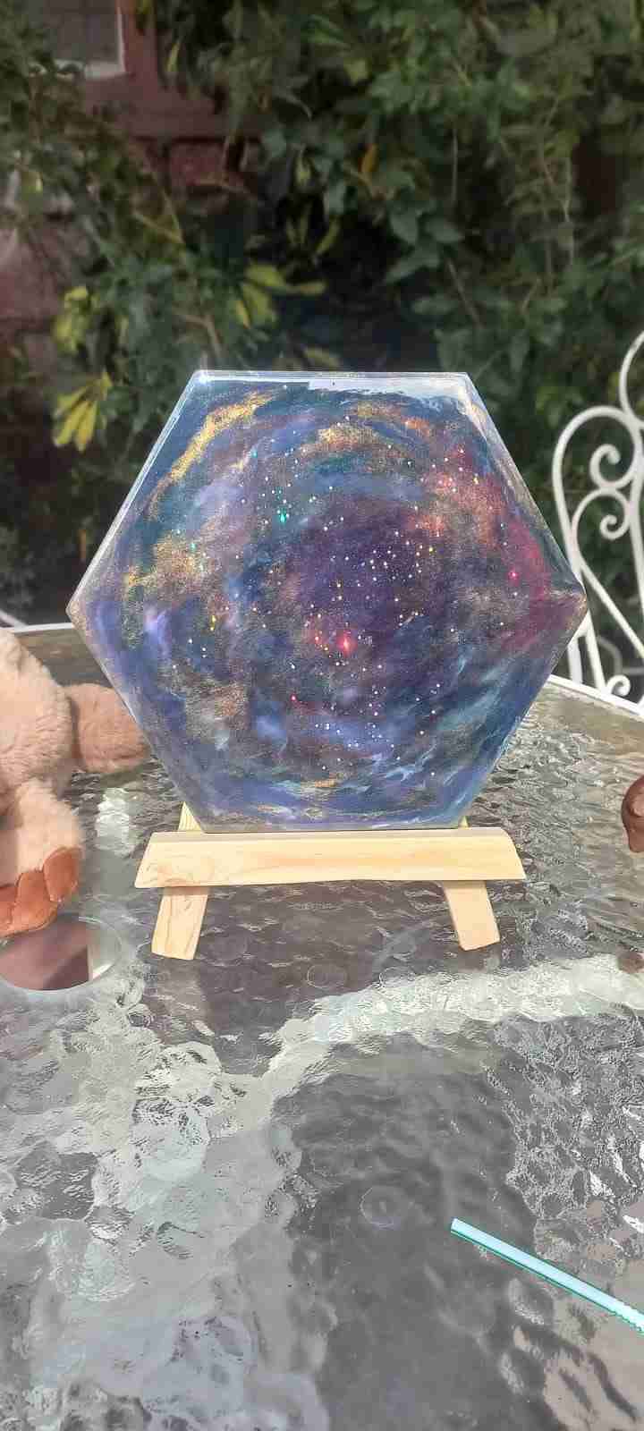Cuadro hexagonal universo en resina - miniatura 3