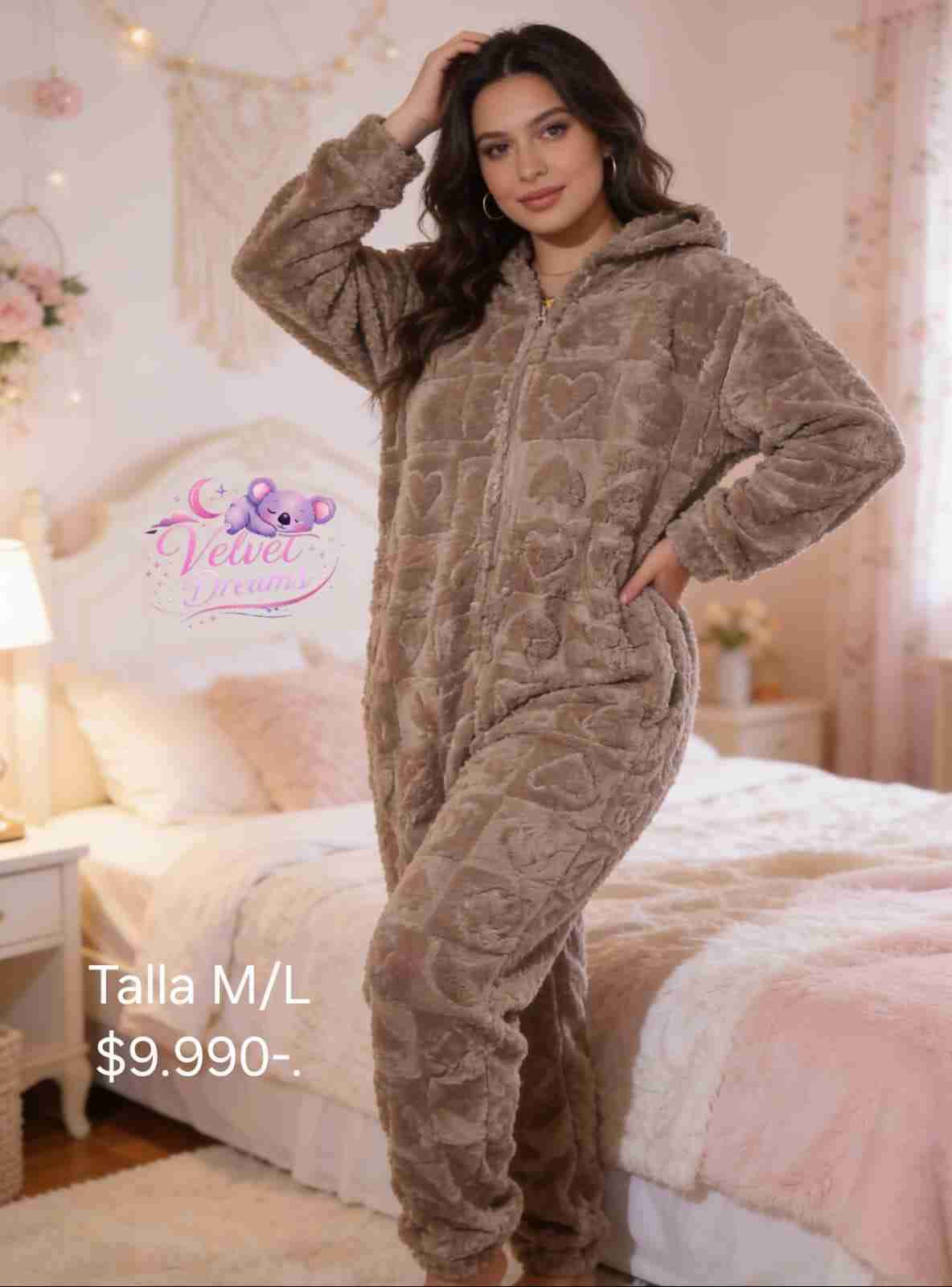 Pijama de peluche café