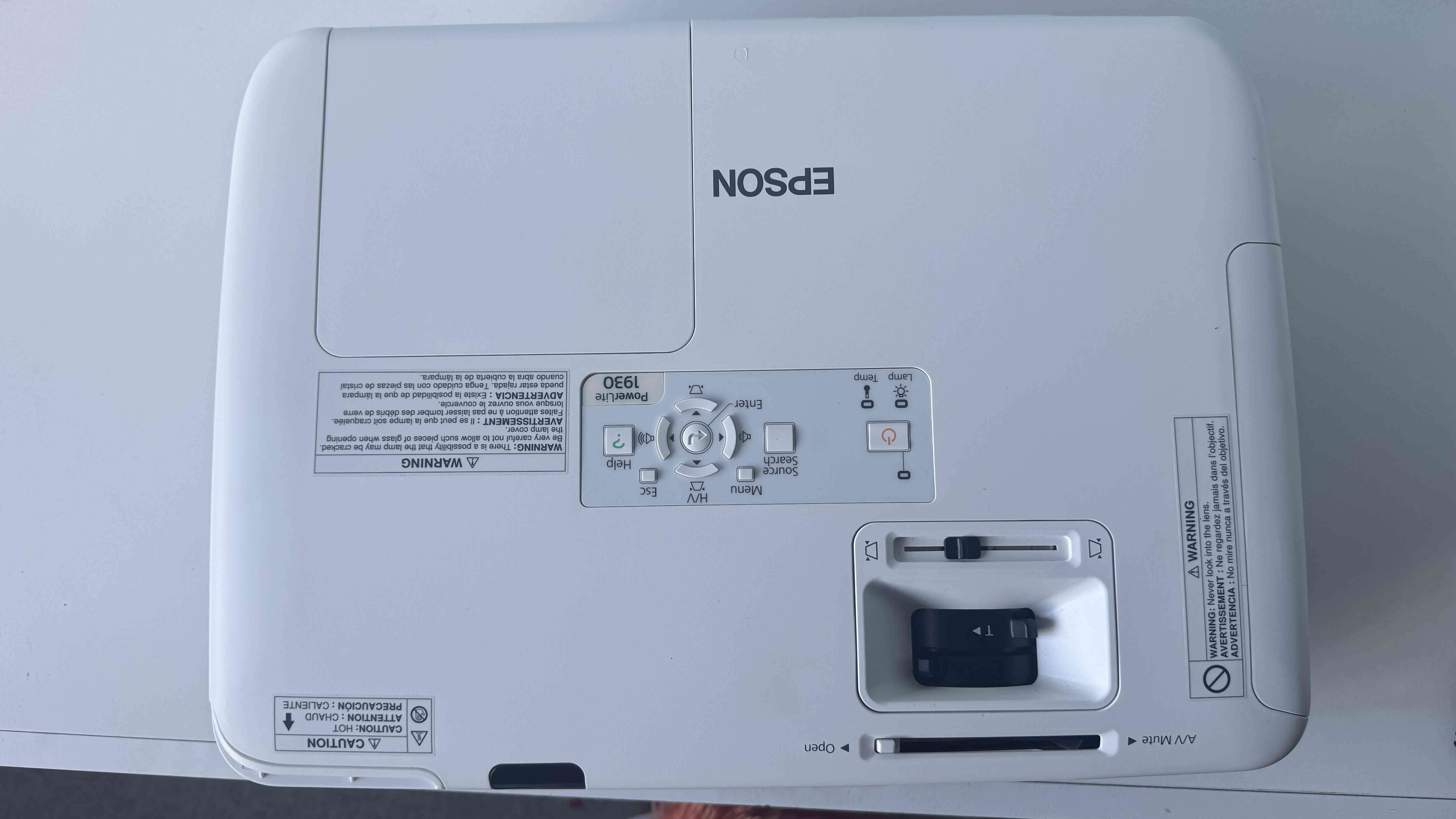 Proyector Epson modelo 1930 - miniatura 1