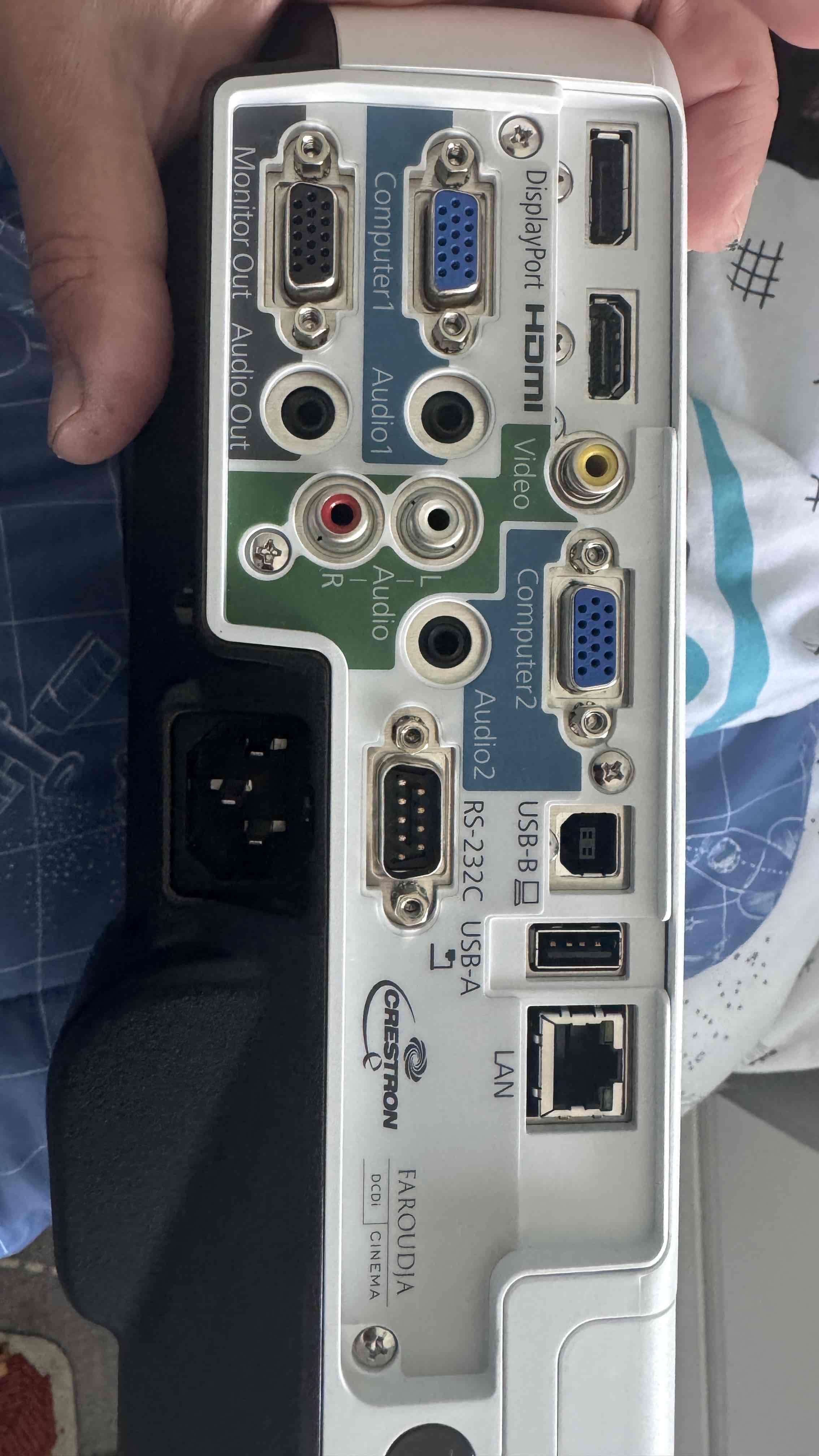 Proyector Epson modelo 1930 - miniatura 4