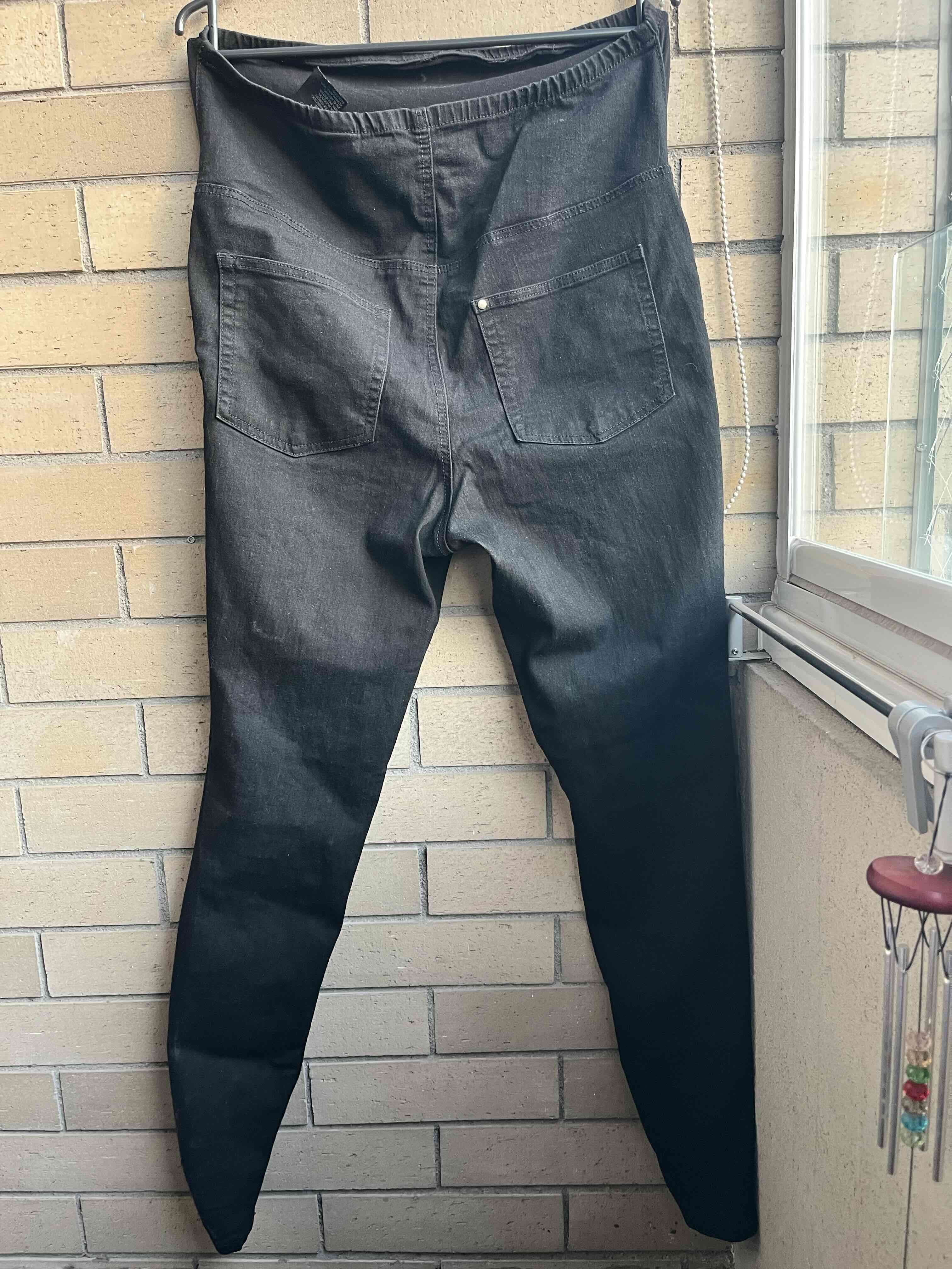 Pantalones negros maternales - miniatura 2