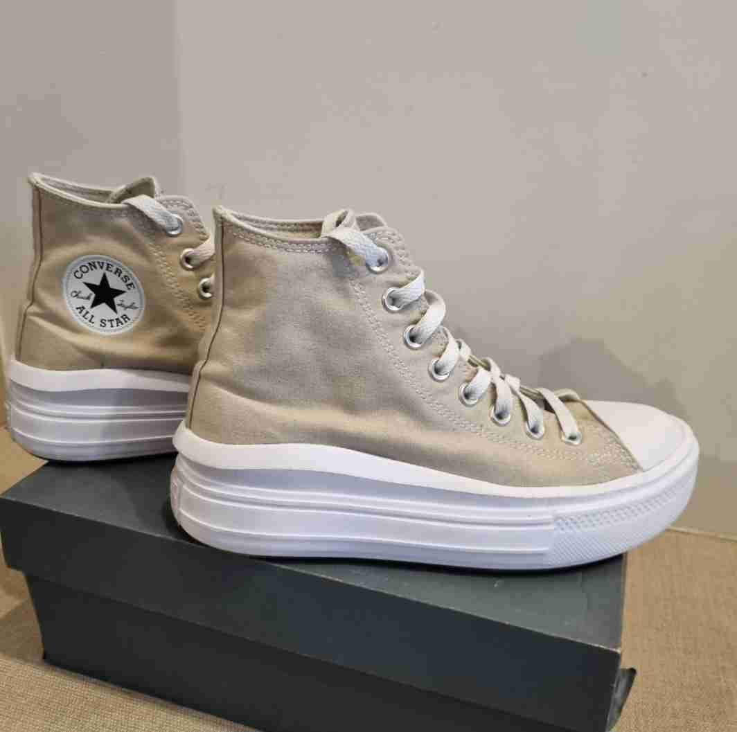 Zapatillas altas beige estilo Converse - miniatura 2