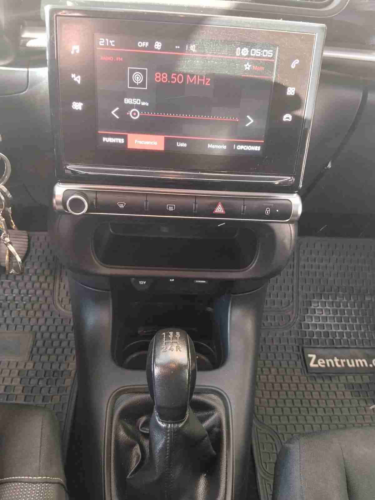 Auto Citroën C3 gris 2017 - 2