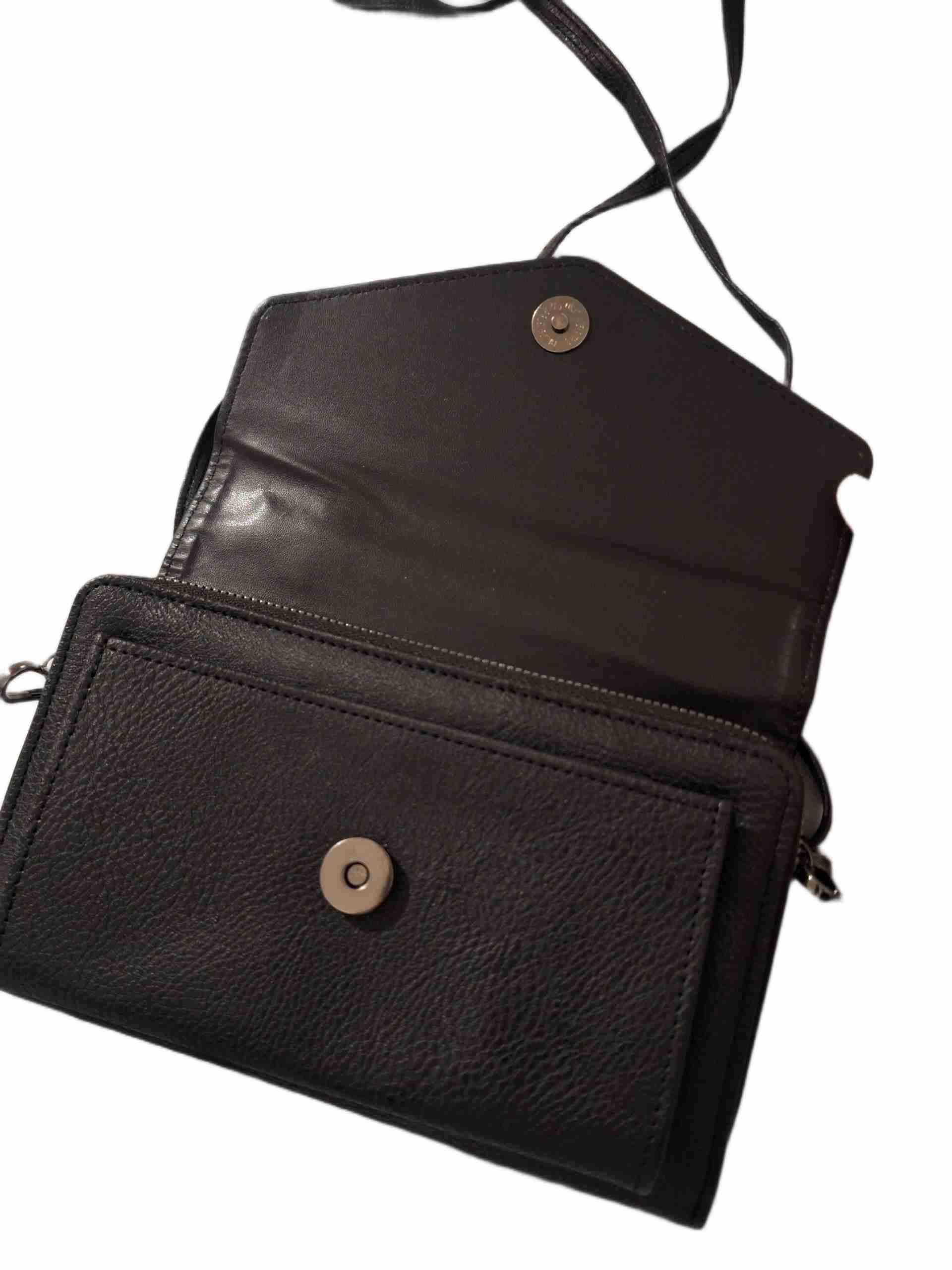 Cartera negra con tachas Ghost - miniatura 2