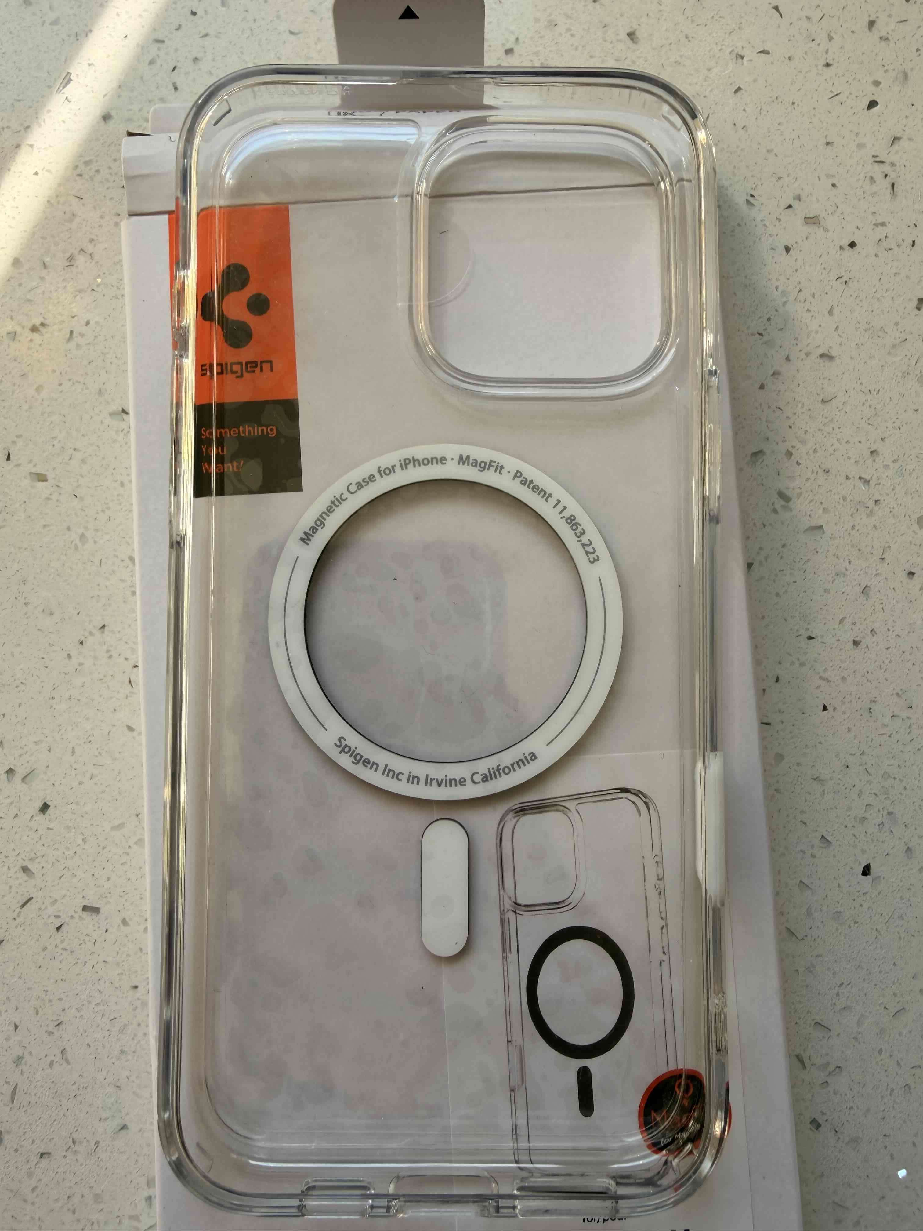 Carcasa  Spigen iPhone 16 pro Max - miniatura 1