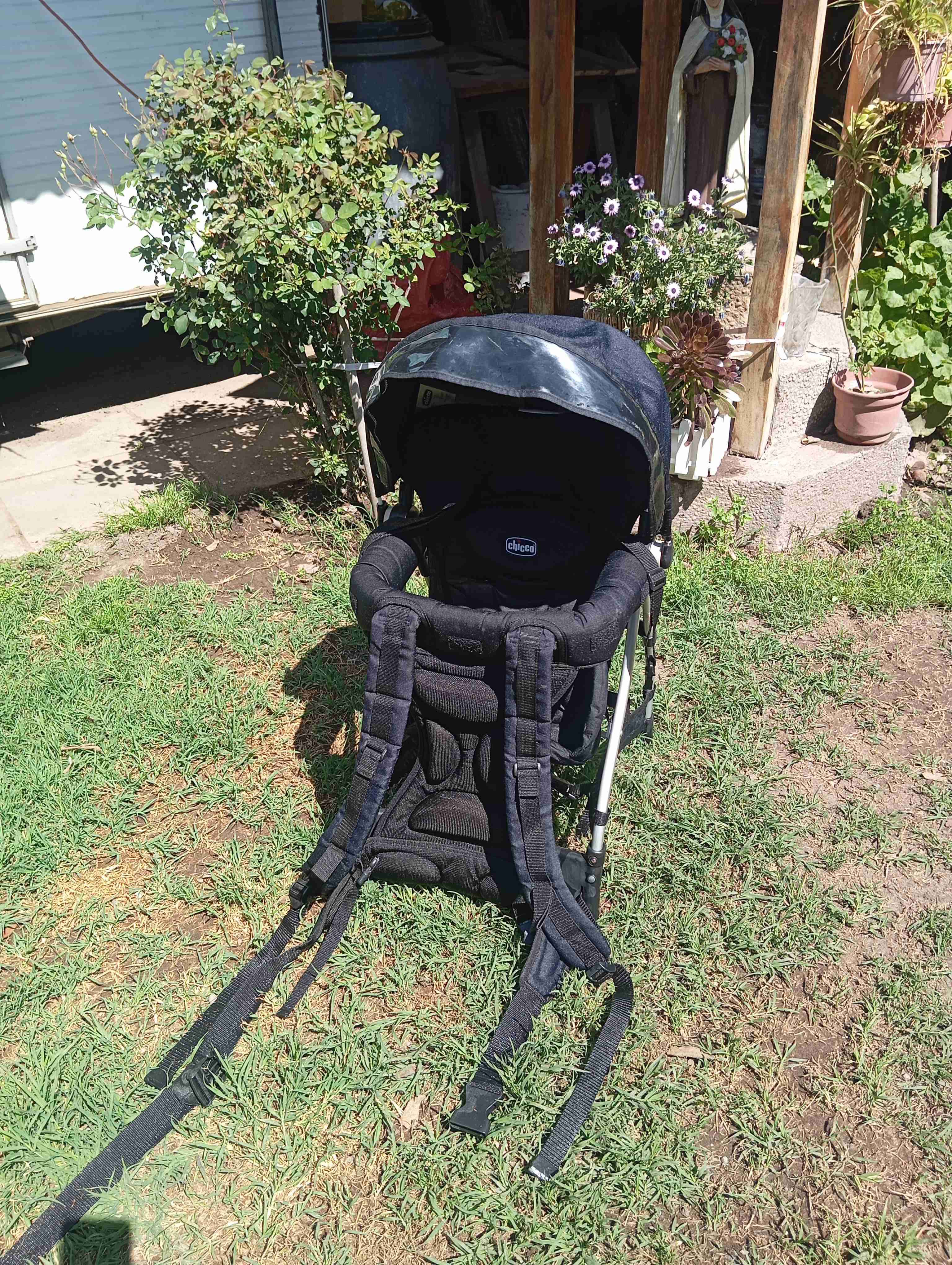 Porta bebé Trekinn negro - miniatura 4