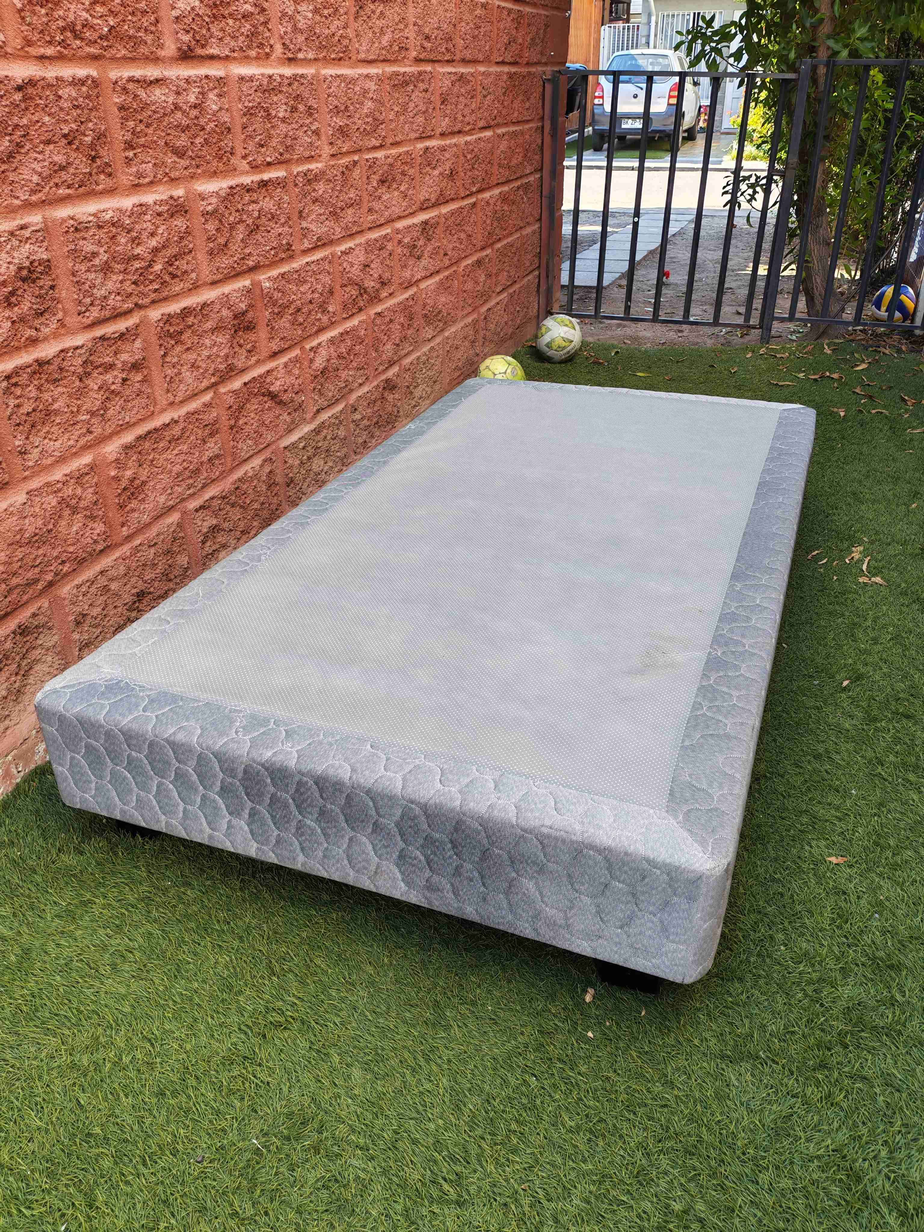 Base de cama individual gris - miniatura 1