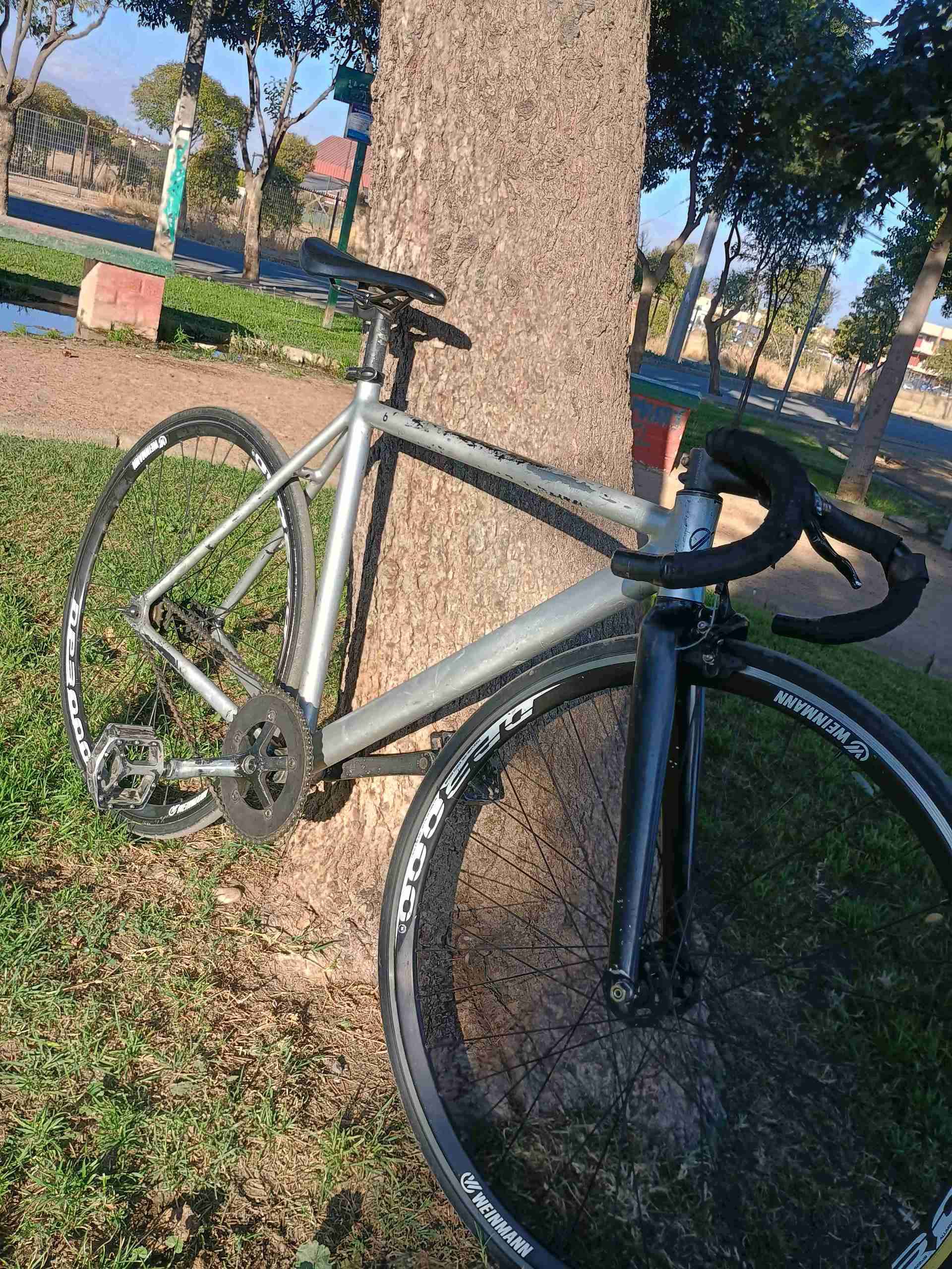Bicicleta Fixie 8bar KRZBERG V2 - miniatura 3