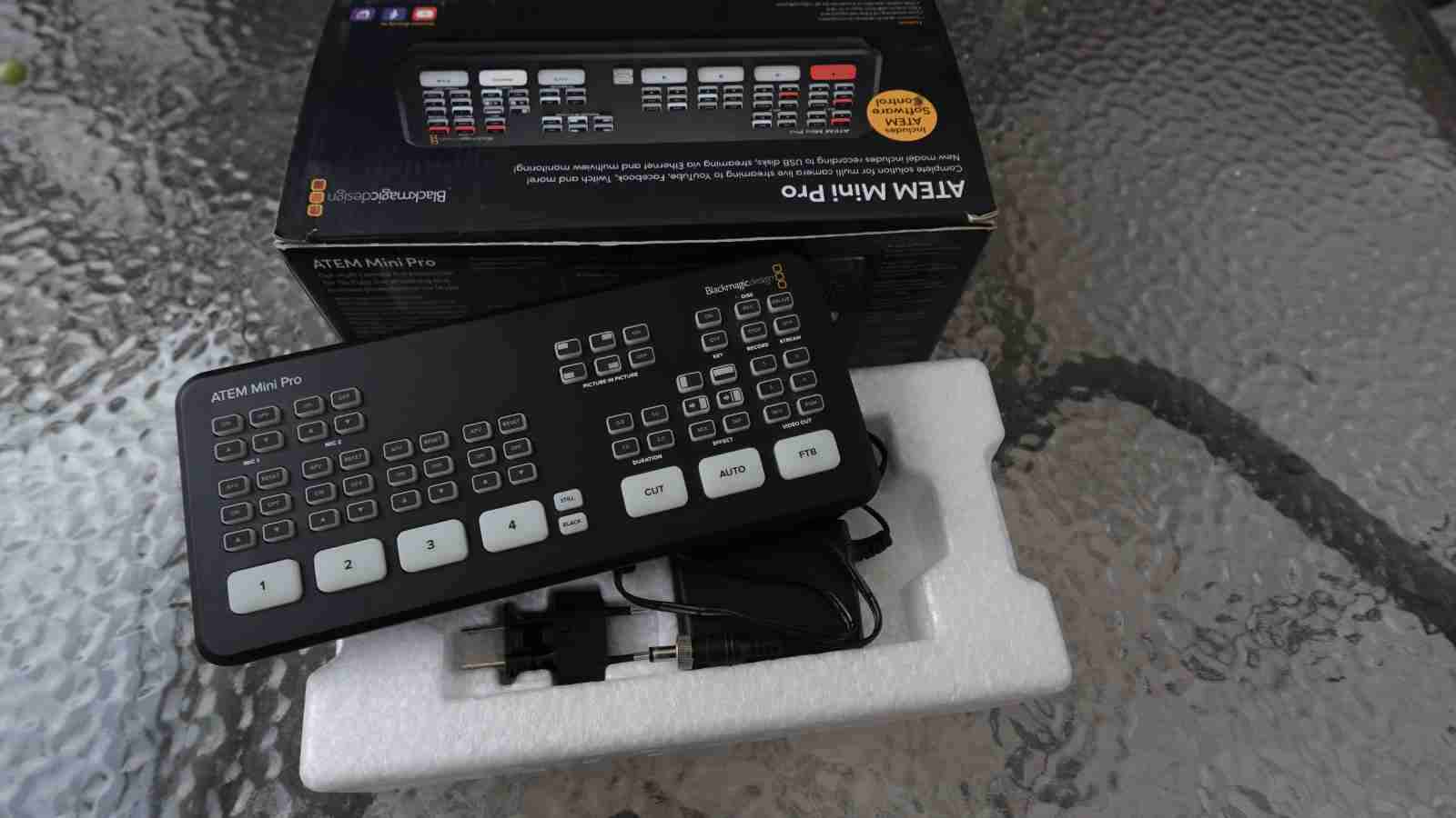 Switcher de video ATEM Mini Pro - miniatura 2