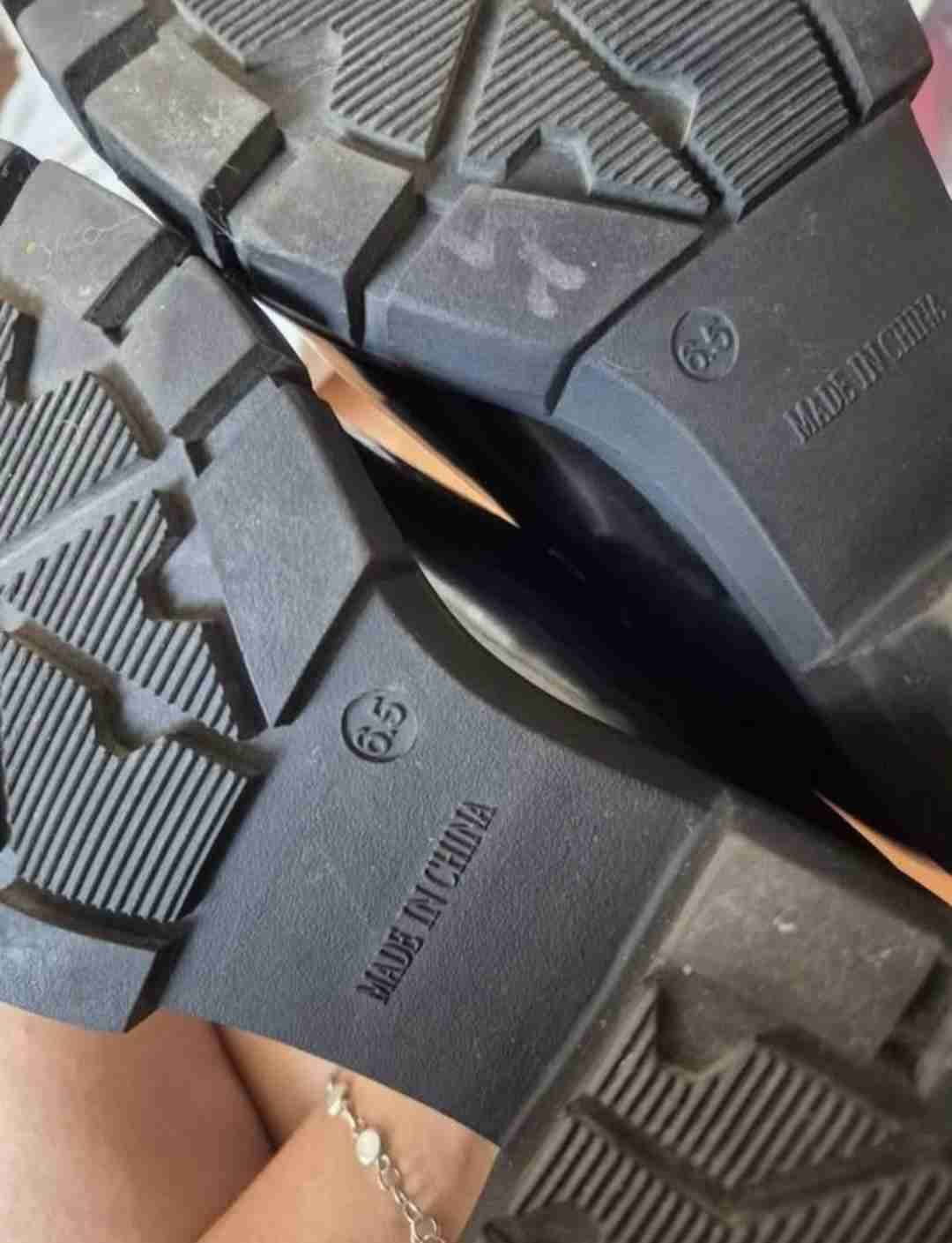 Zapatos negros de charol - miniatura 4