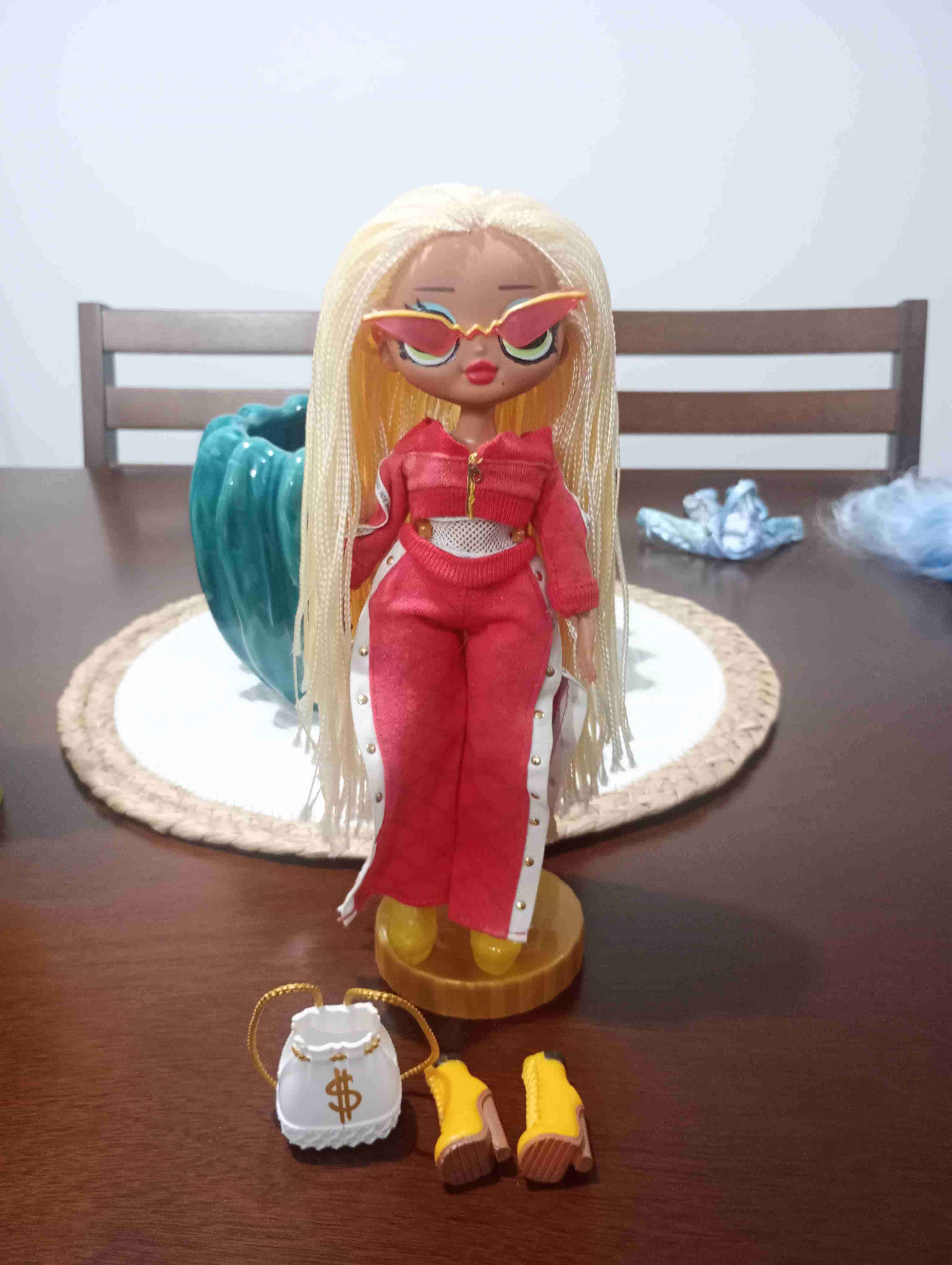 Muñeca de moda con accesorios - miniatura 3