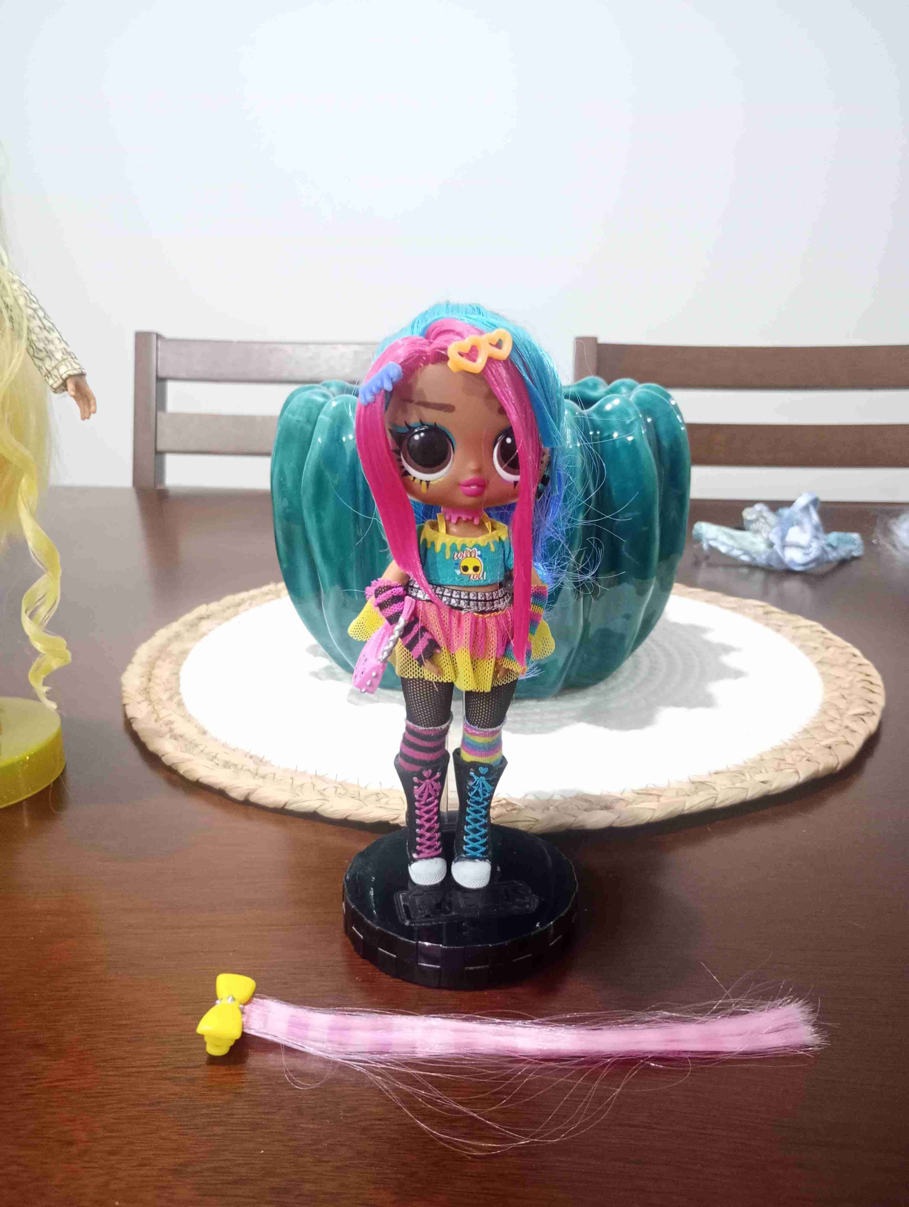 Muñeca de moda con accesorios - miniatura 5