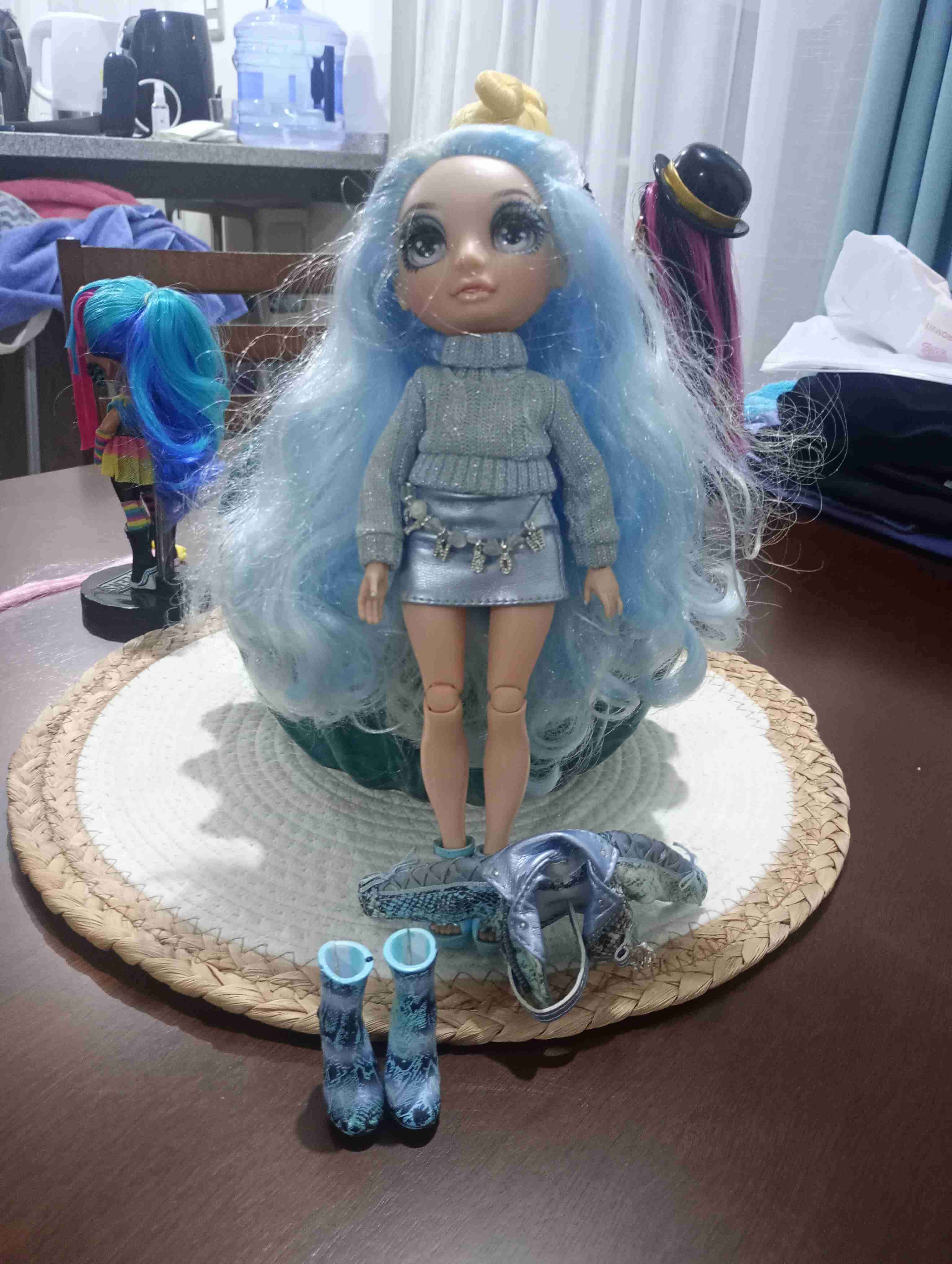 Muñeca de moda con accesorios - miniatura 6