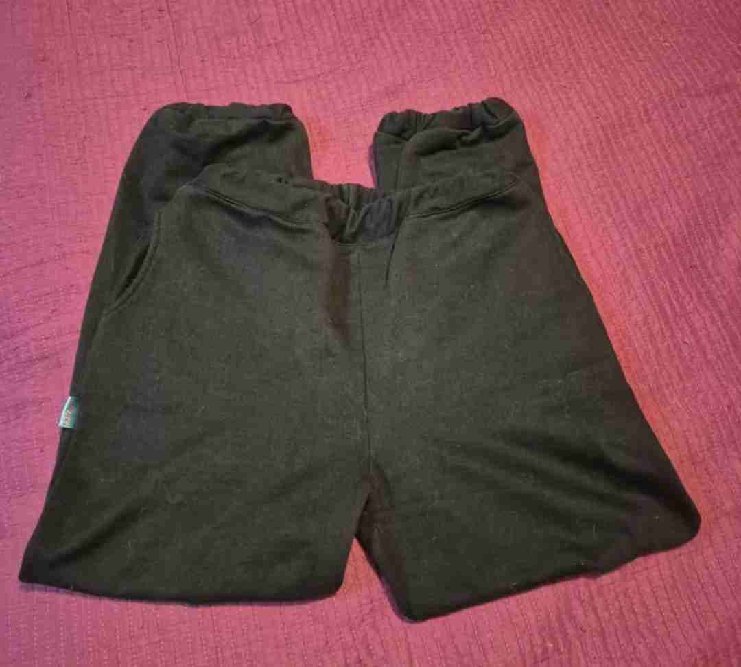 Pantalones deportivos negros - 2