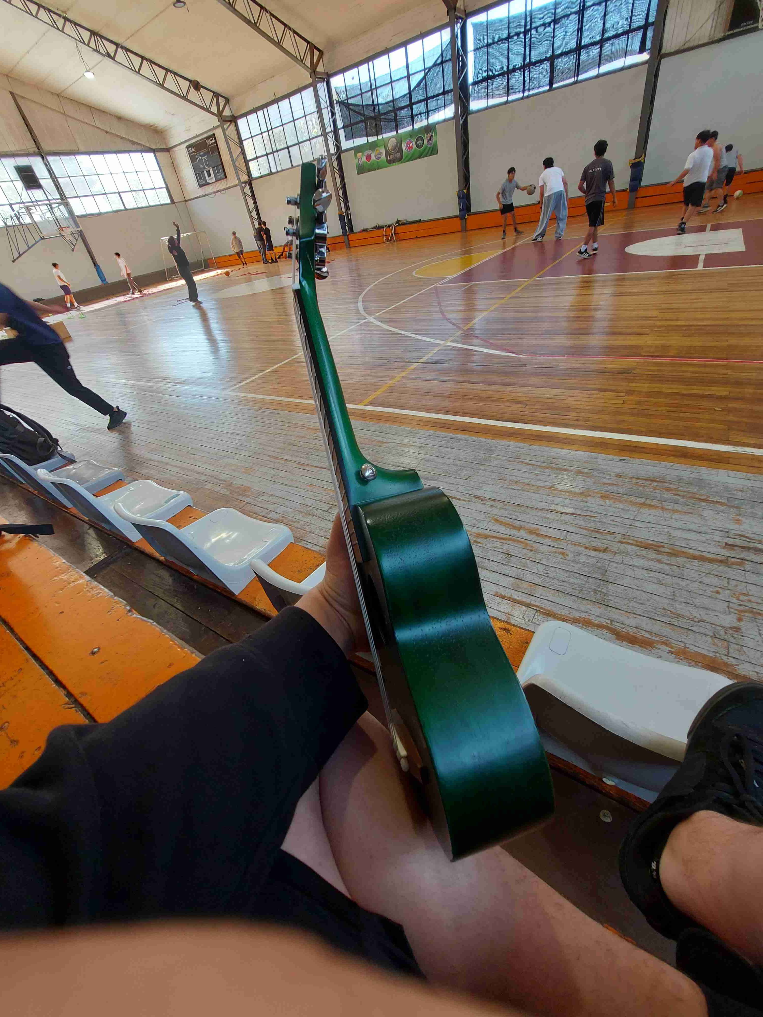 Ukulele soprano acústico verde - miniatura 2