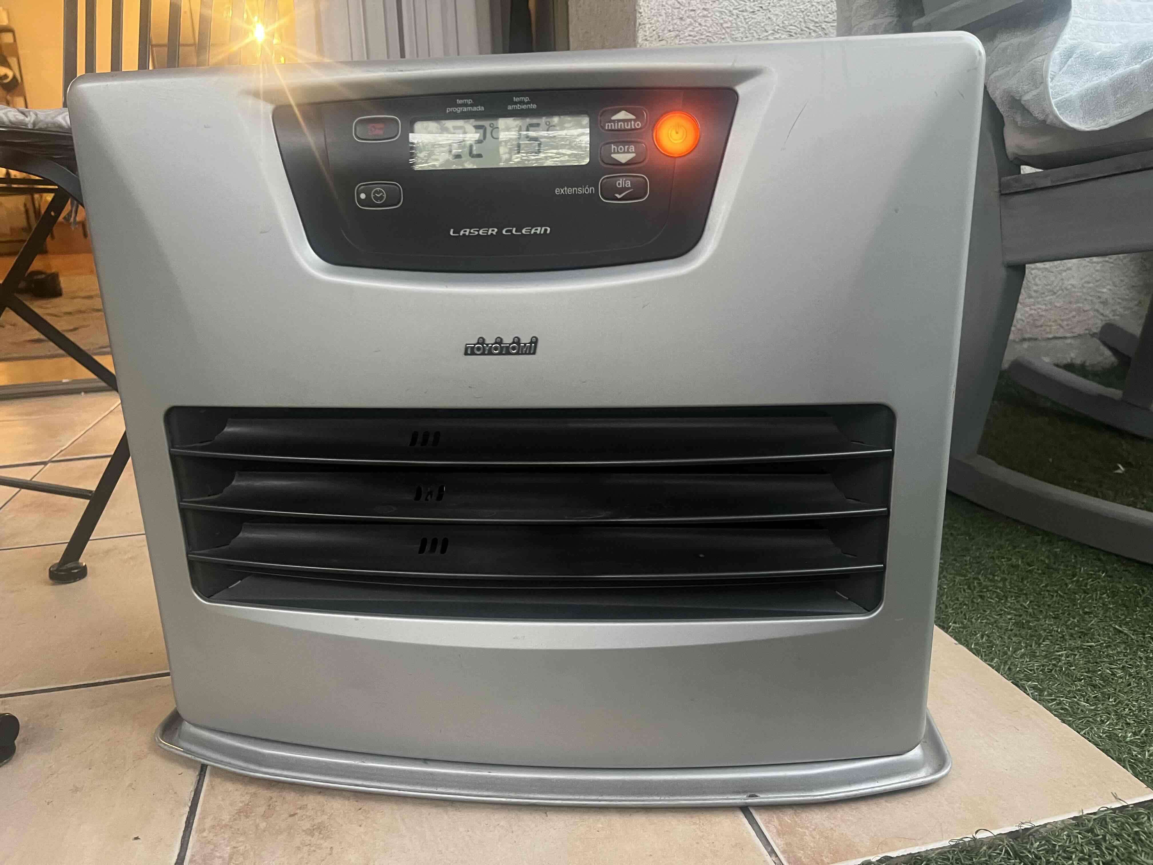 Calefactor Toyotomi gris - miniatura 1