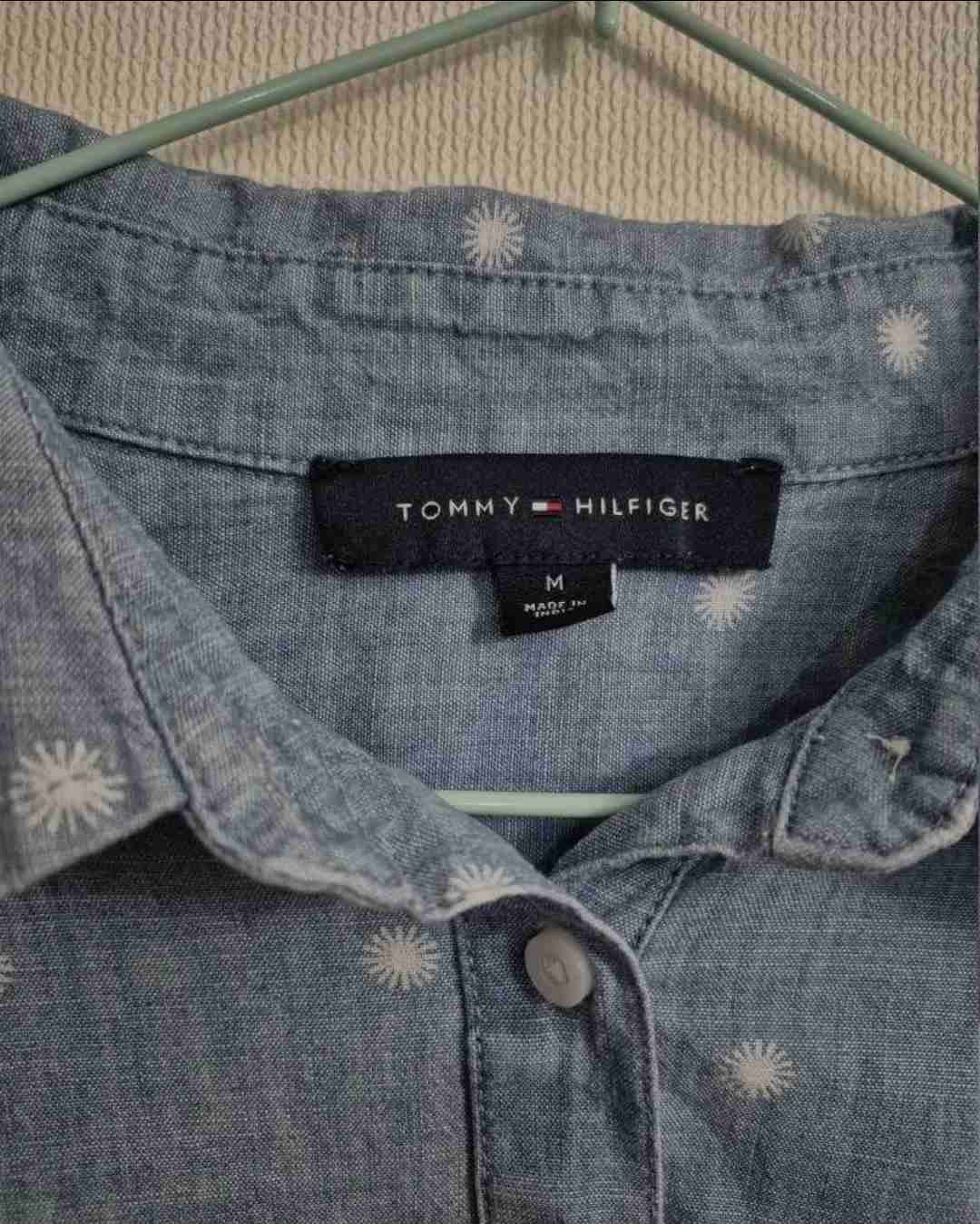 Camisa de mezclilla con flores - miniatura 2