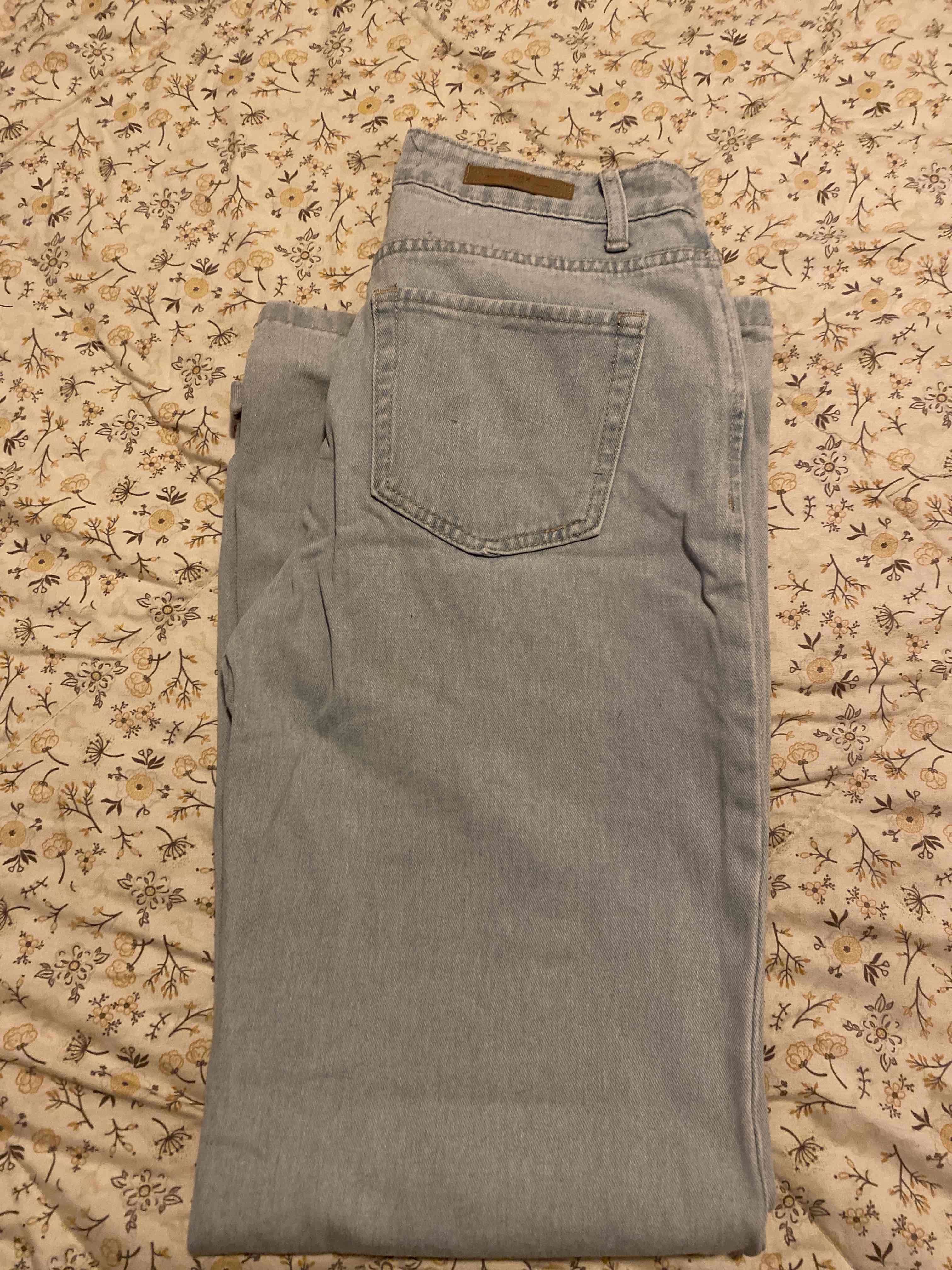 Jeans celestes acampanados - miniatura 2