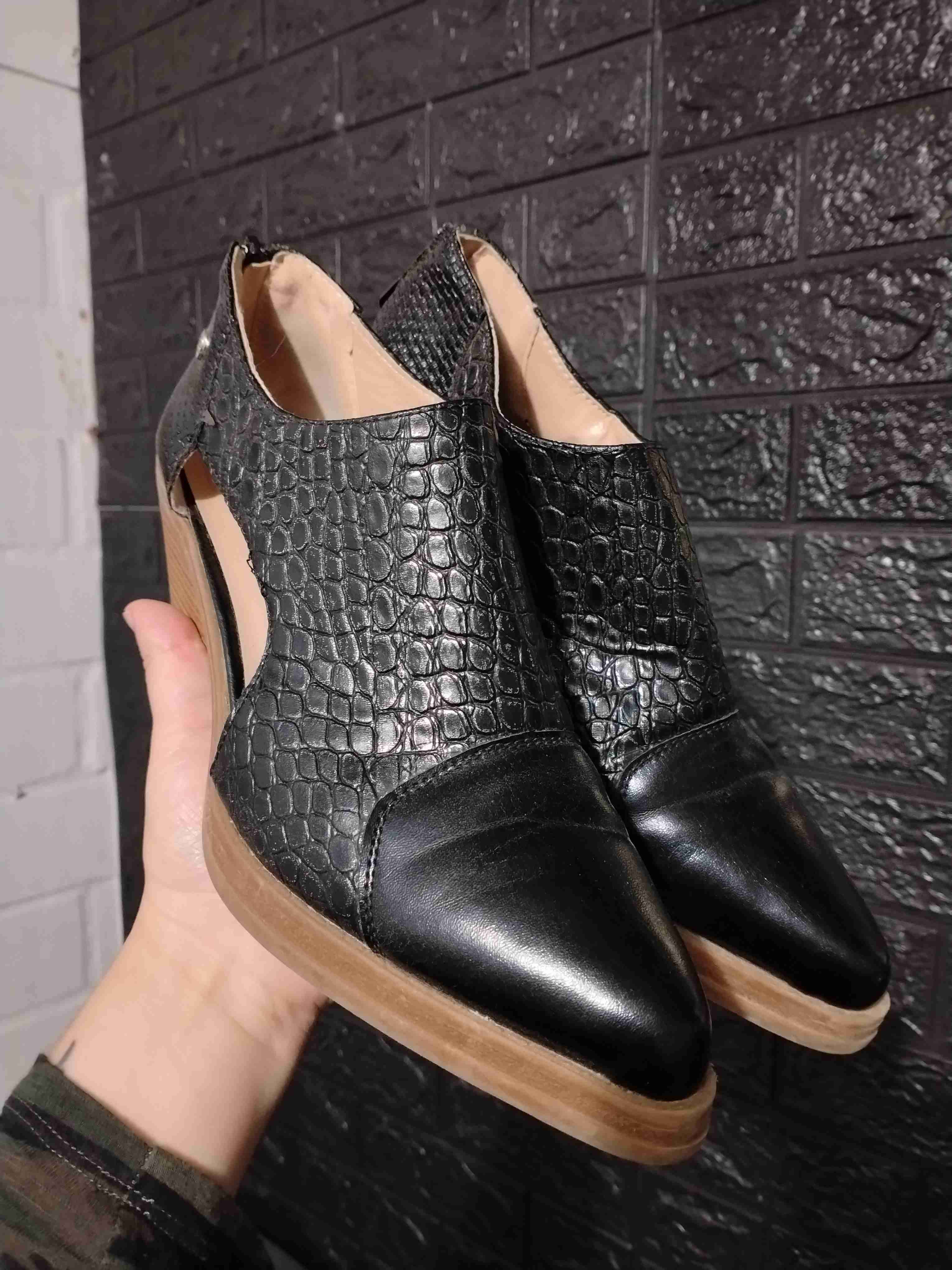 Botines negros de cuero texturizado - miniatura 2