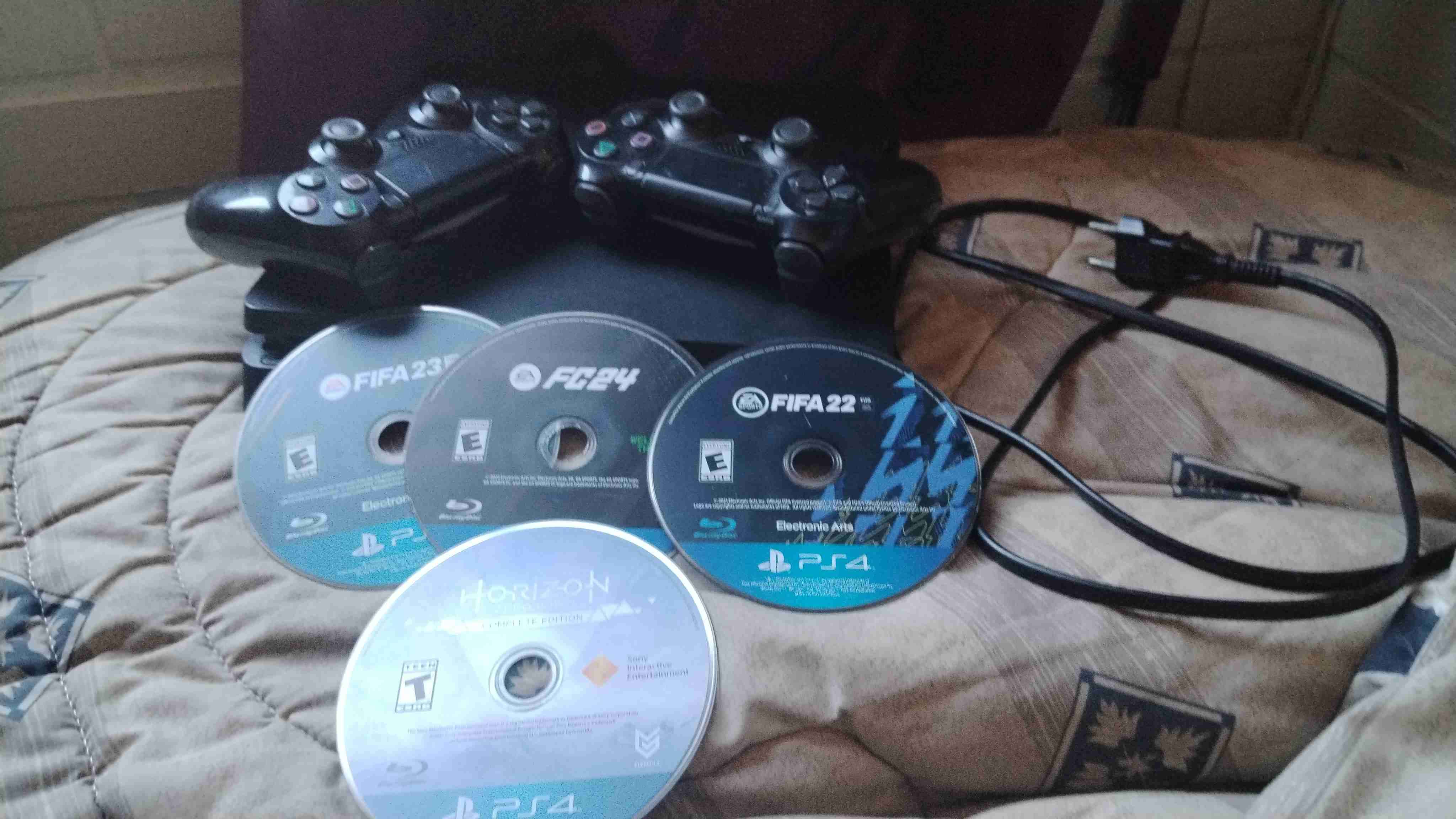 Consola PS4 con juegos - miniatura 2