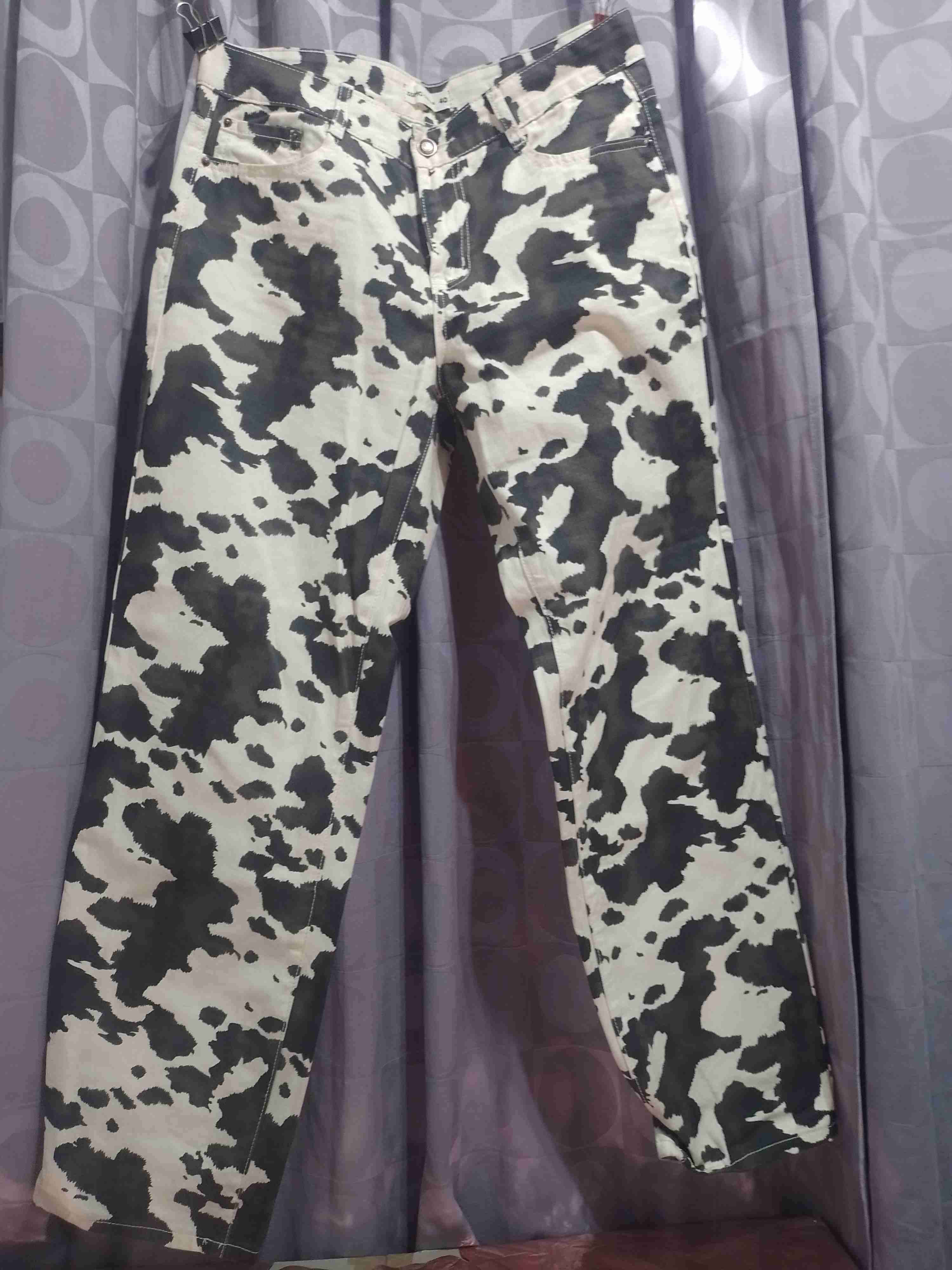 Jeans estampado vaquero blanco y negro