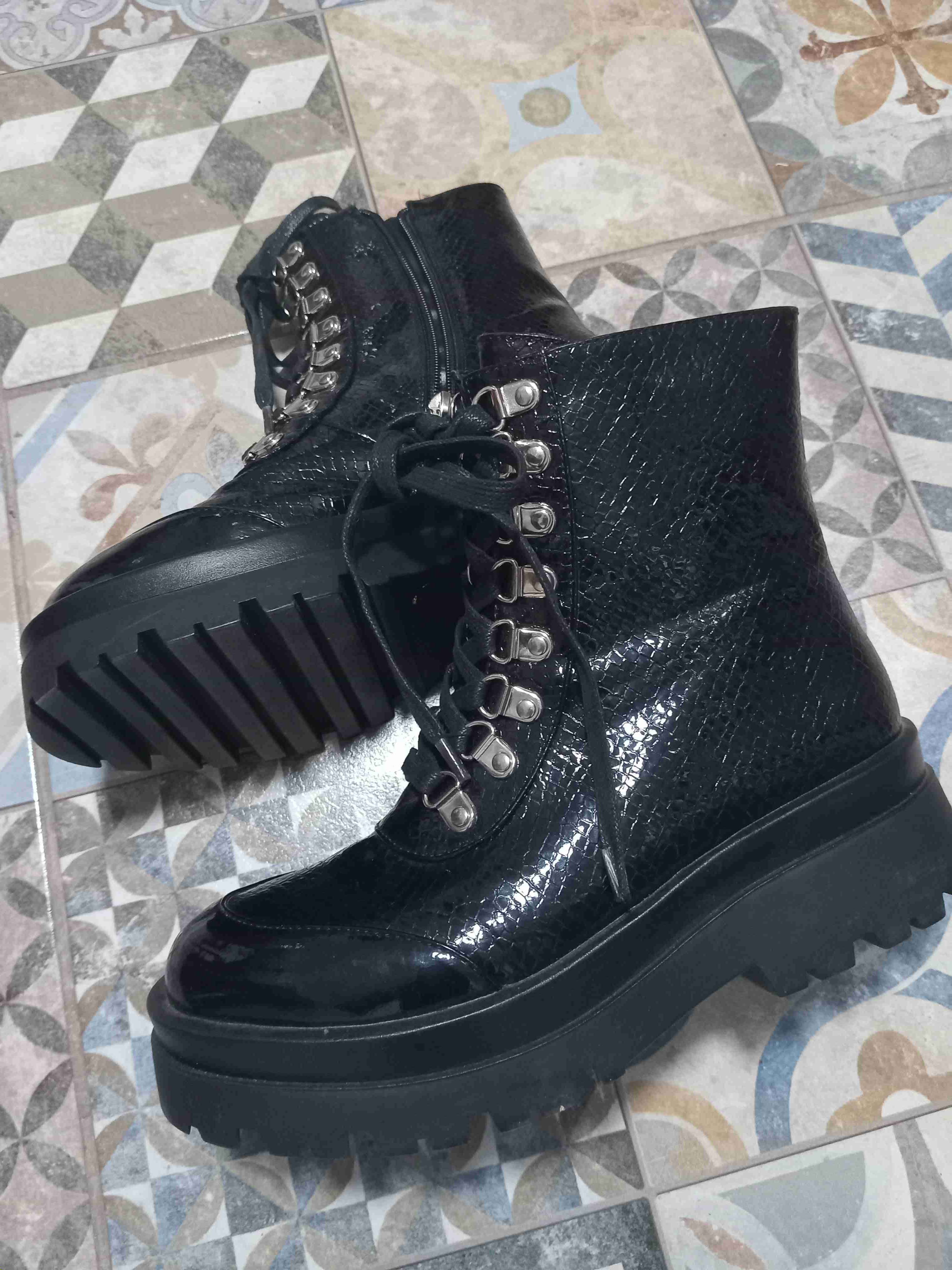 Botines negros charol - miniatura 1